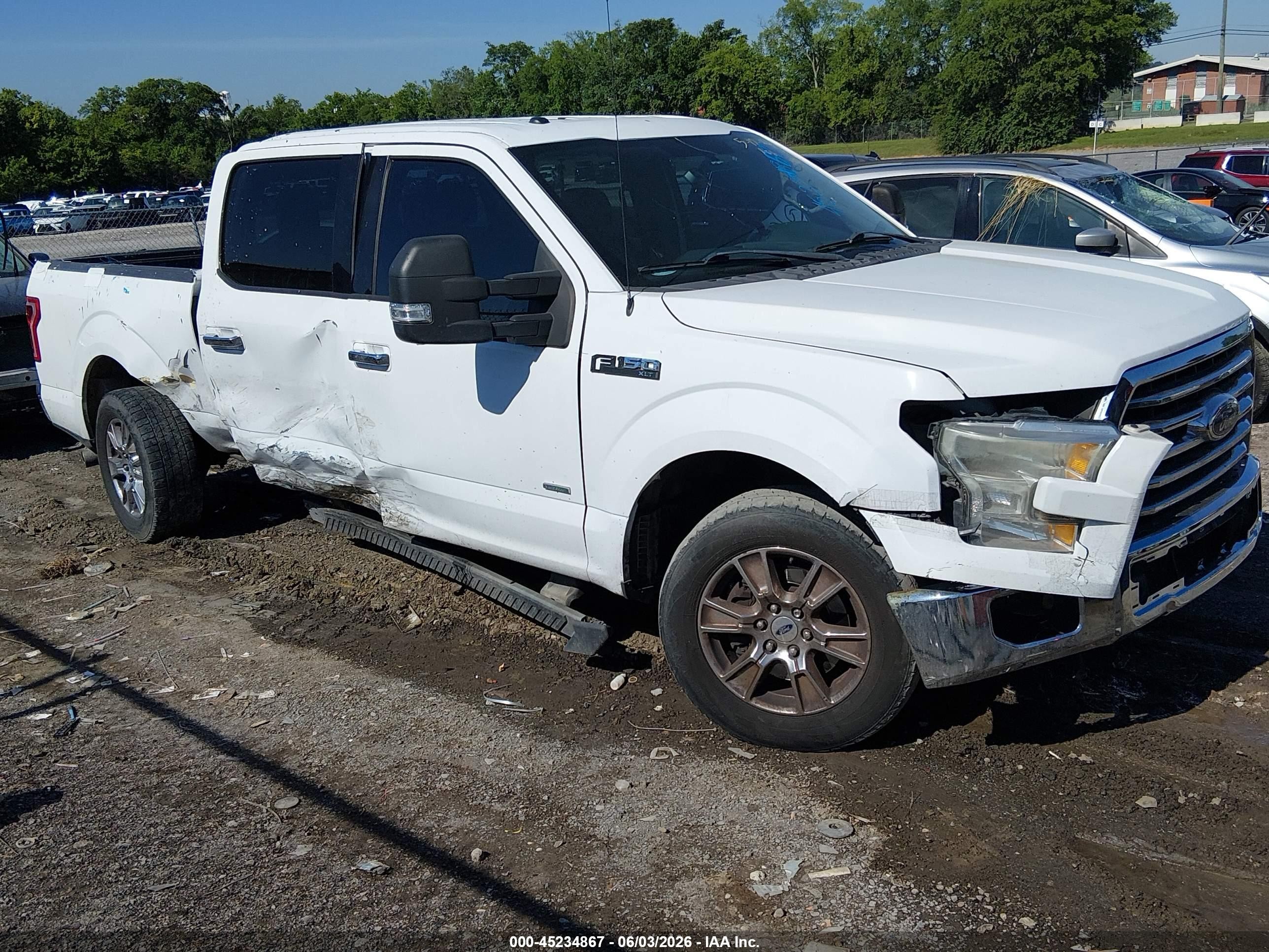 2015 Ford F-150 Xlt White vin: 1FTEW1CG8FKE13347