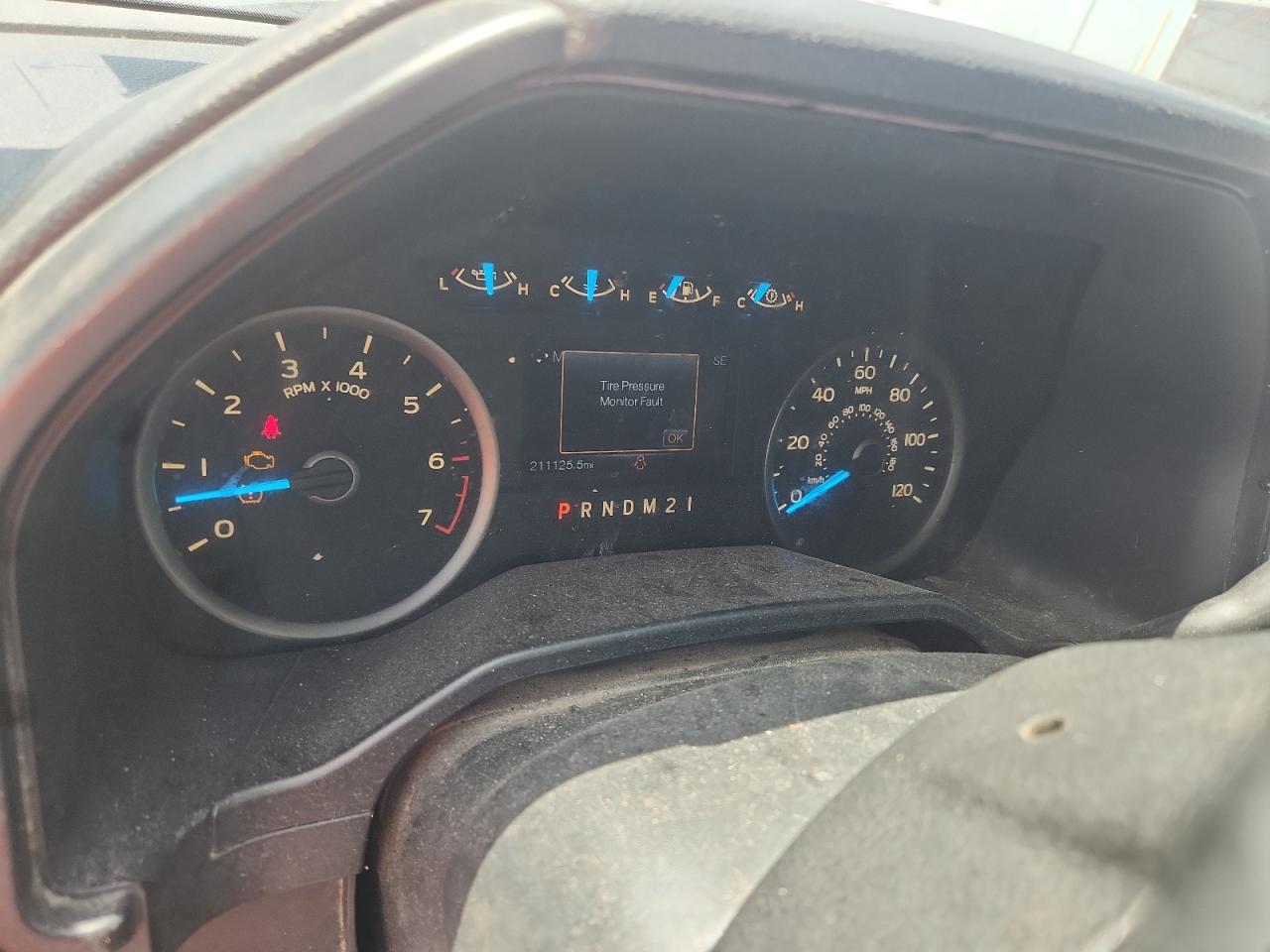 2015 Ford F150 Supercrew Burgundy vin: 1FTEW1CG8FKF15313 Damage: Warning Light - Engine, On, Unacceptable
