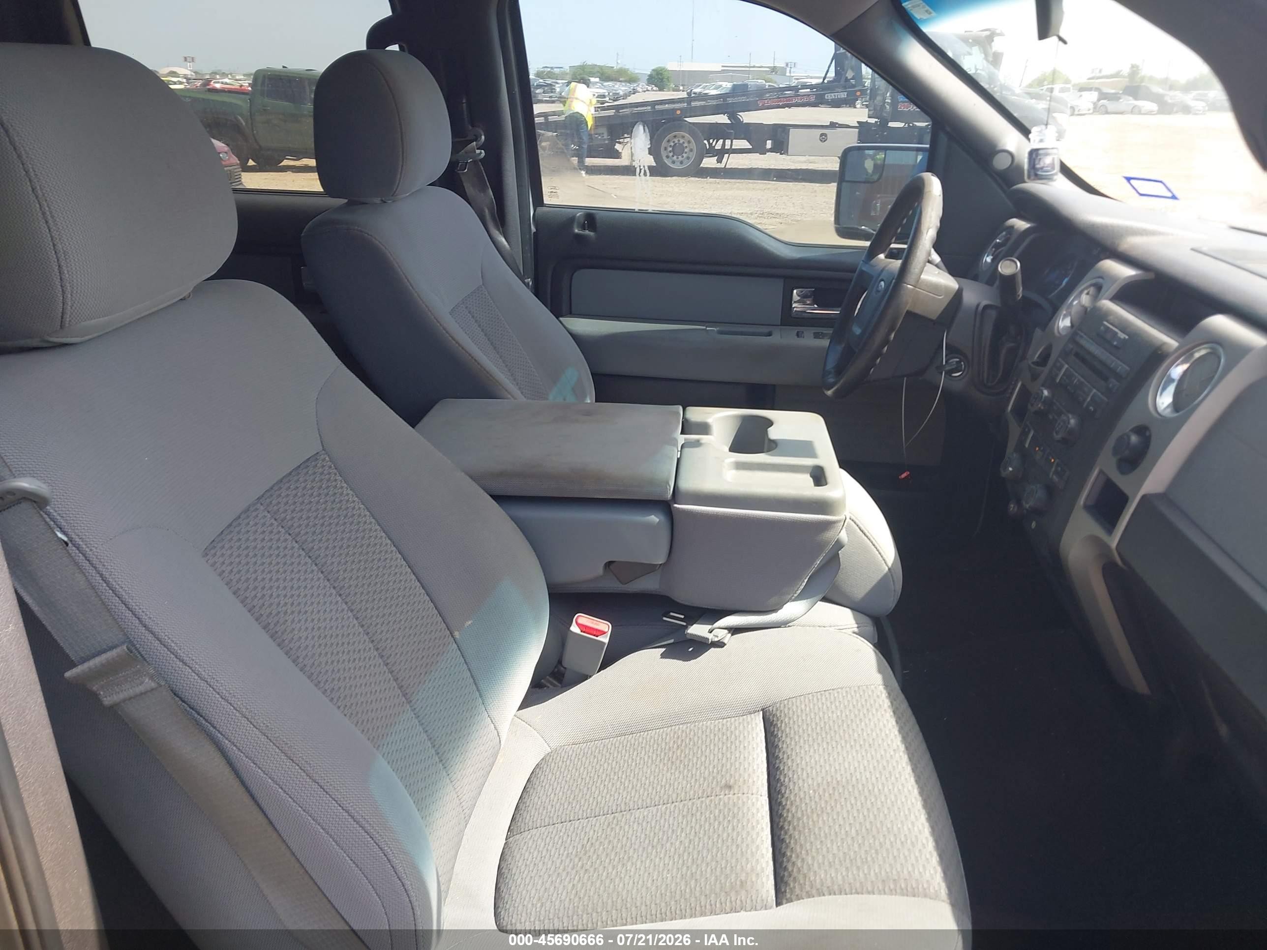 2012 Ford F-150 Xlt Серебряный vin: 1FTEW1CM1CKD94447
