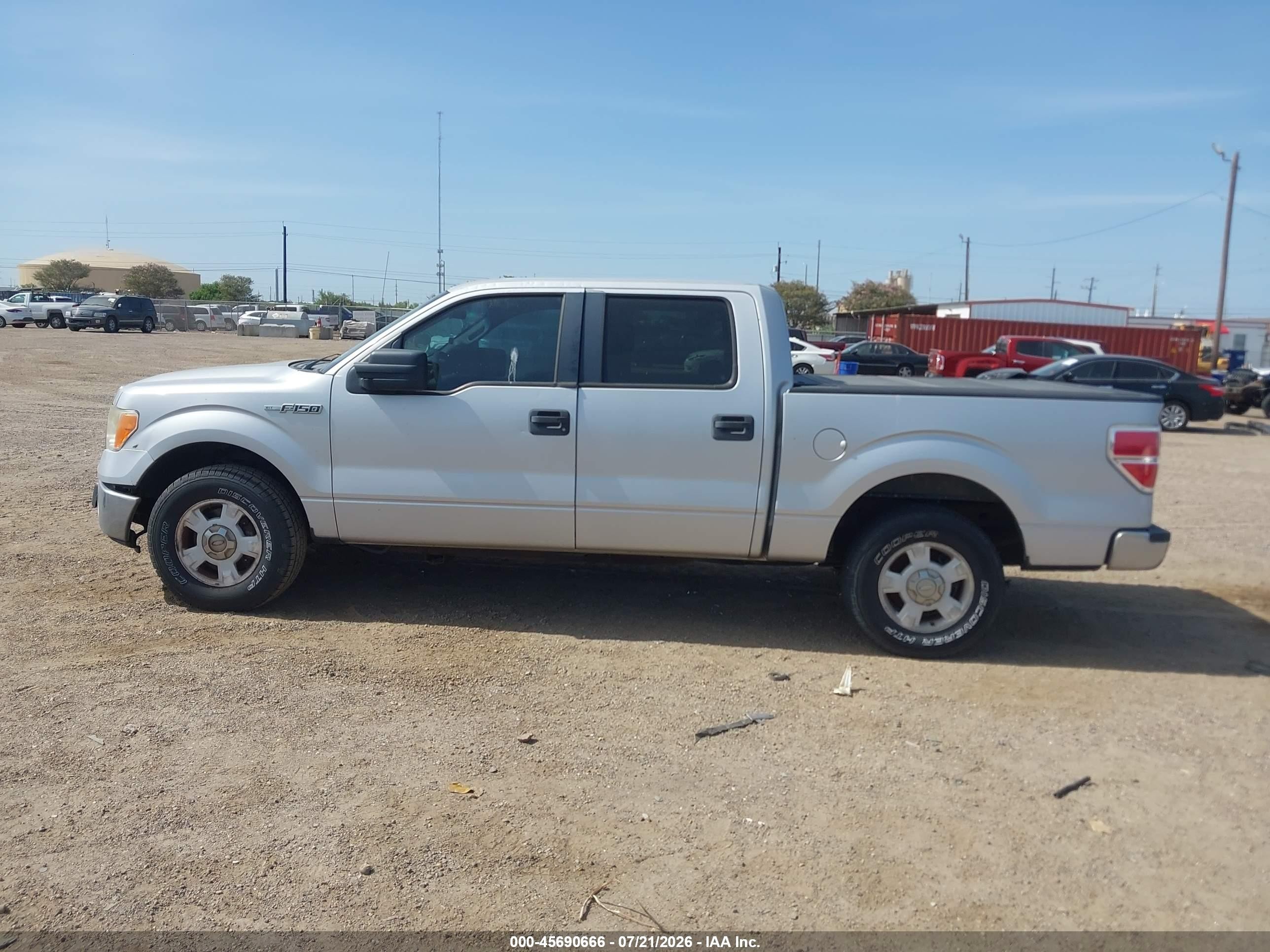 2012 Ford F-150 Xlt Серебряный vin: 1FTEW1CM1CKD94447