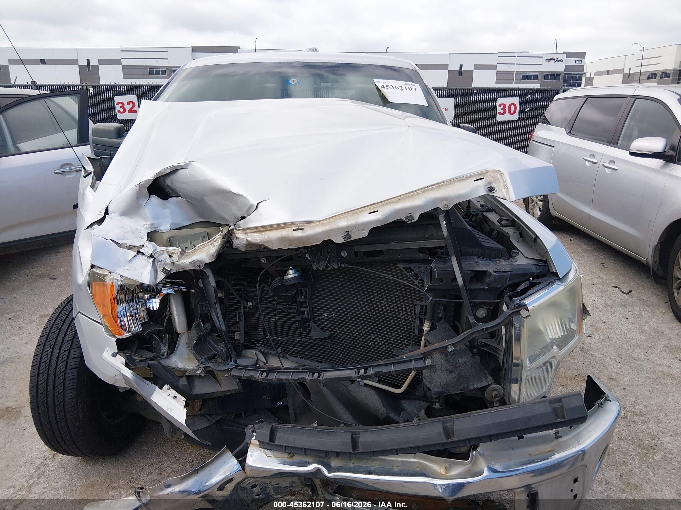2013 Ford F-150 Xlt Silver vin: 1FTEW1CM1DFB19008