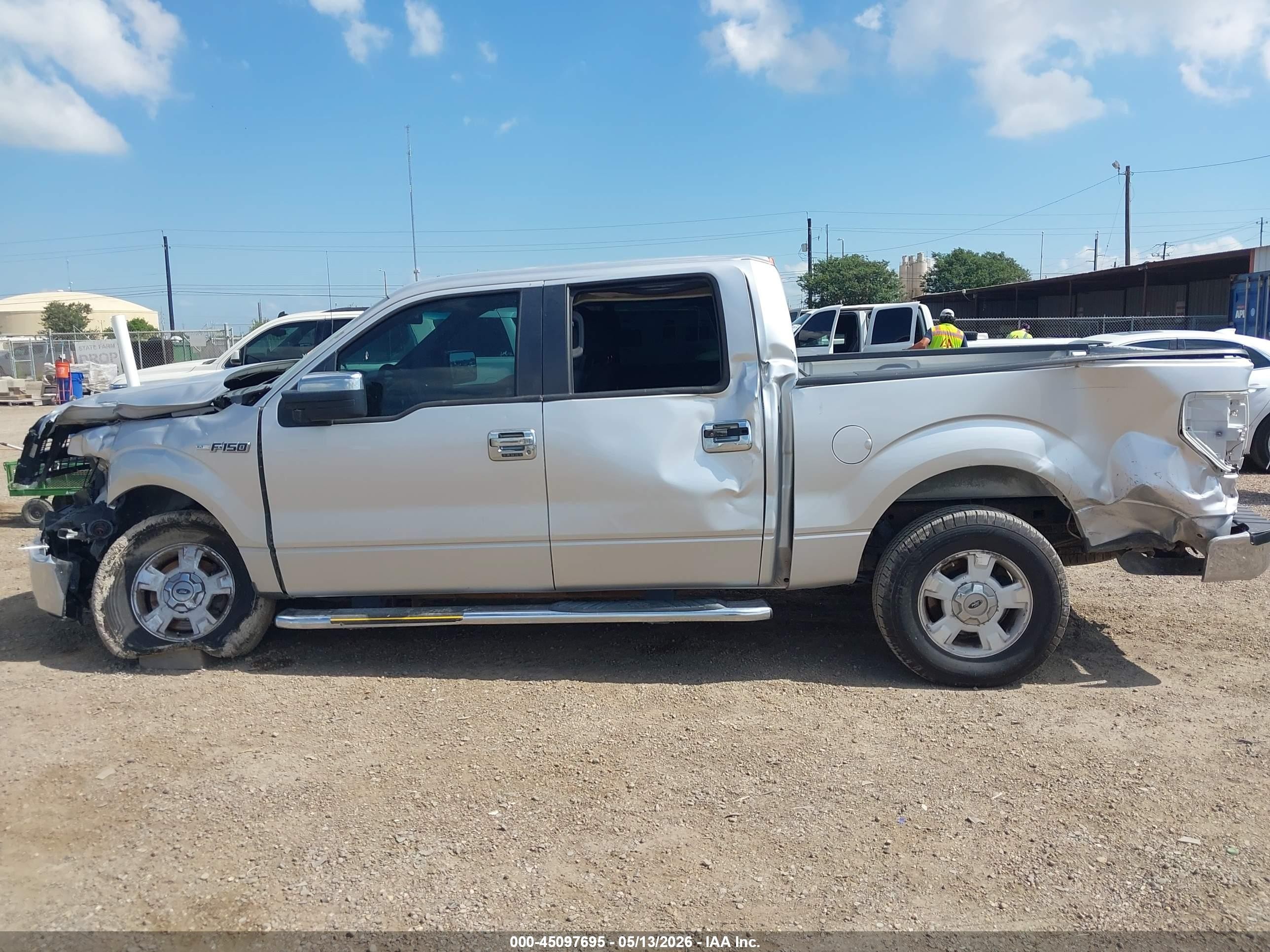 2014 Ford F-150 Xlt Silver vin: 1FTEW1CM1EFA48684