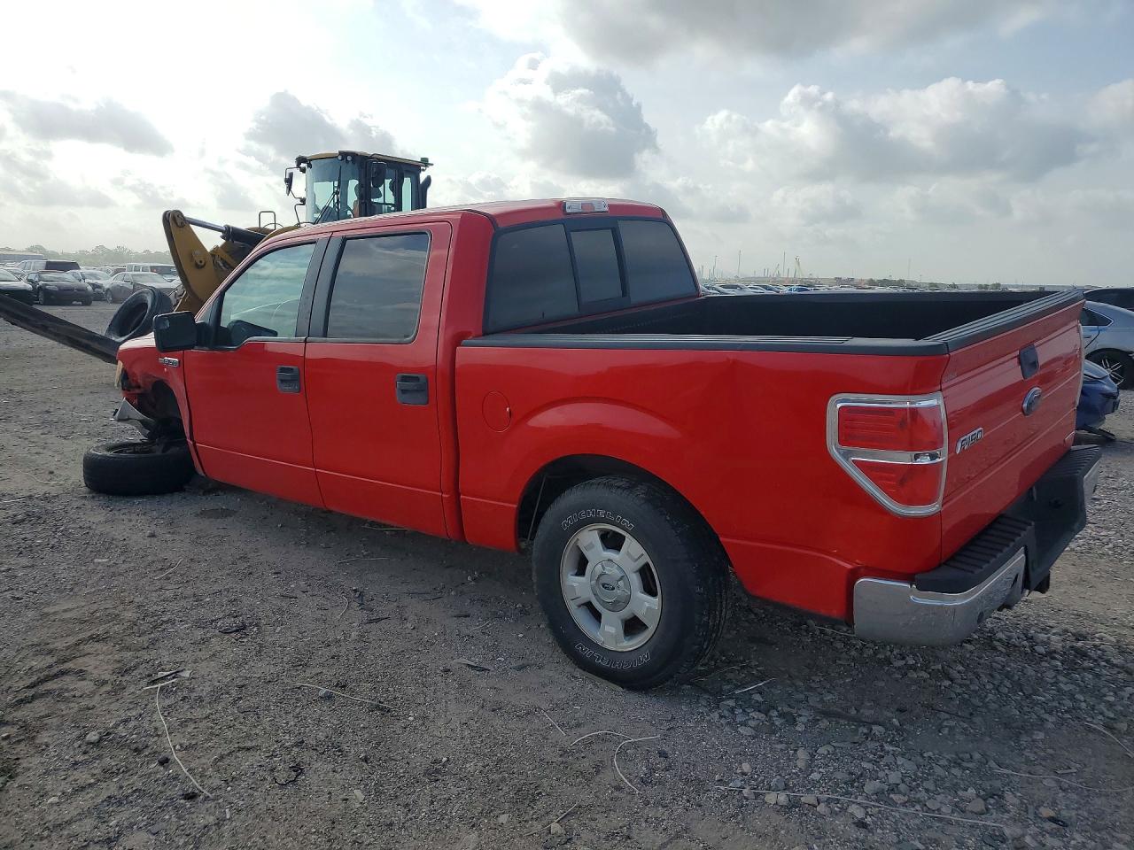 2014 Ford F150 Supercrew Red vin: 1FTEW1CM2EFA78244