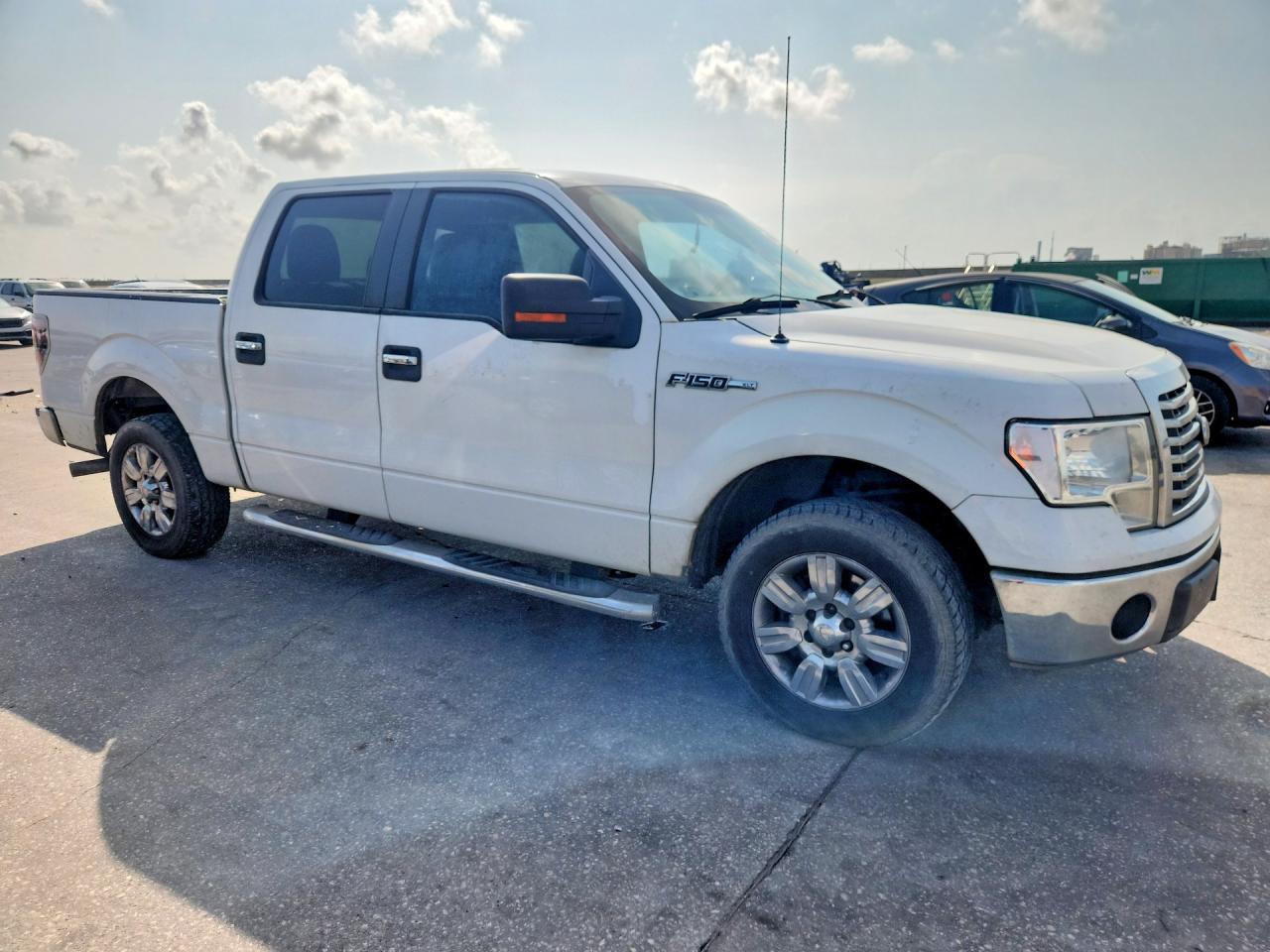 2011 Ford F150 Supercrew Белый vin: 1FTEW1CM4BFA06070