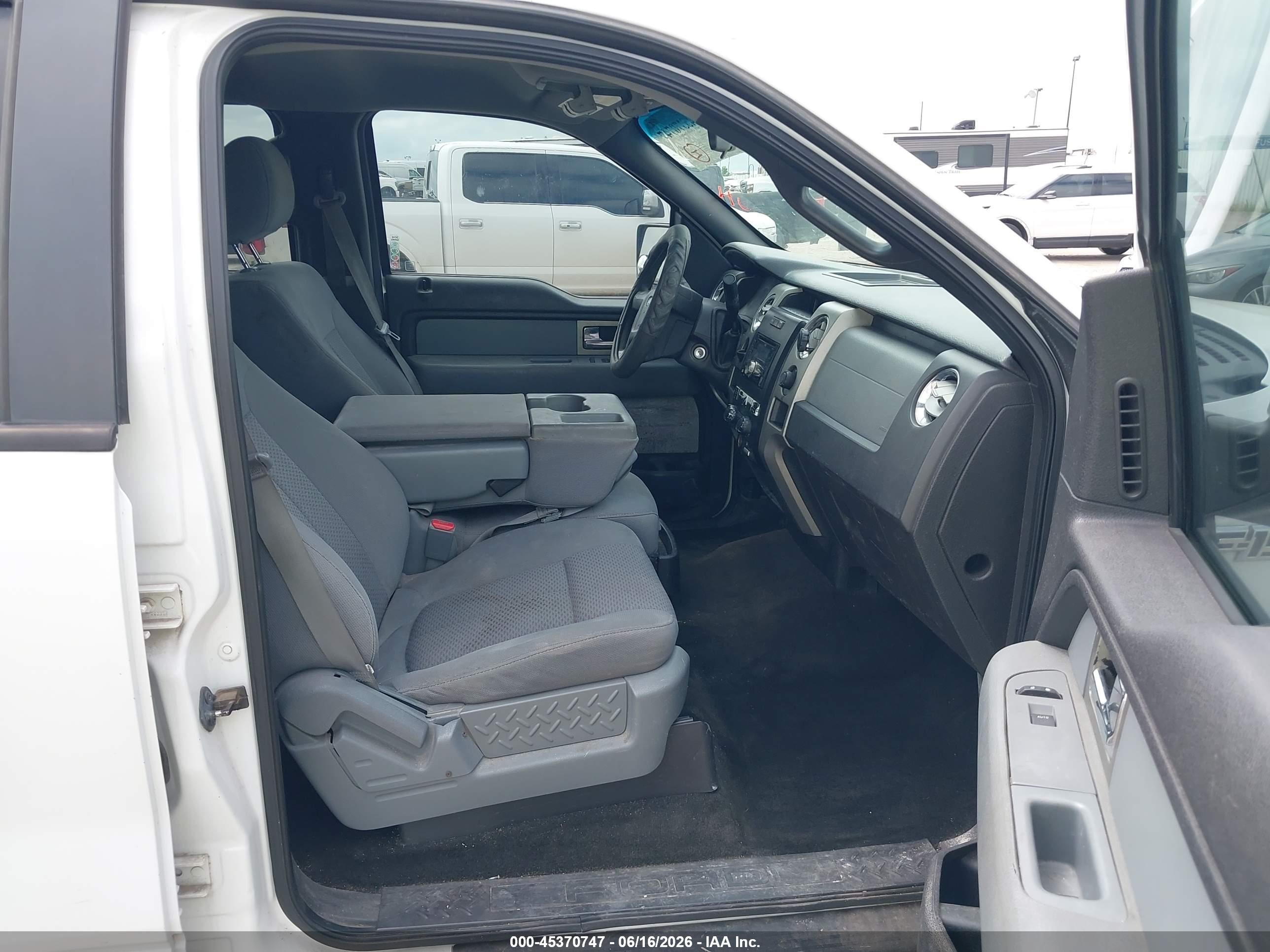 2011 Ford F-150 Xlt White vin: 1FTEW1CM4BKD47623