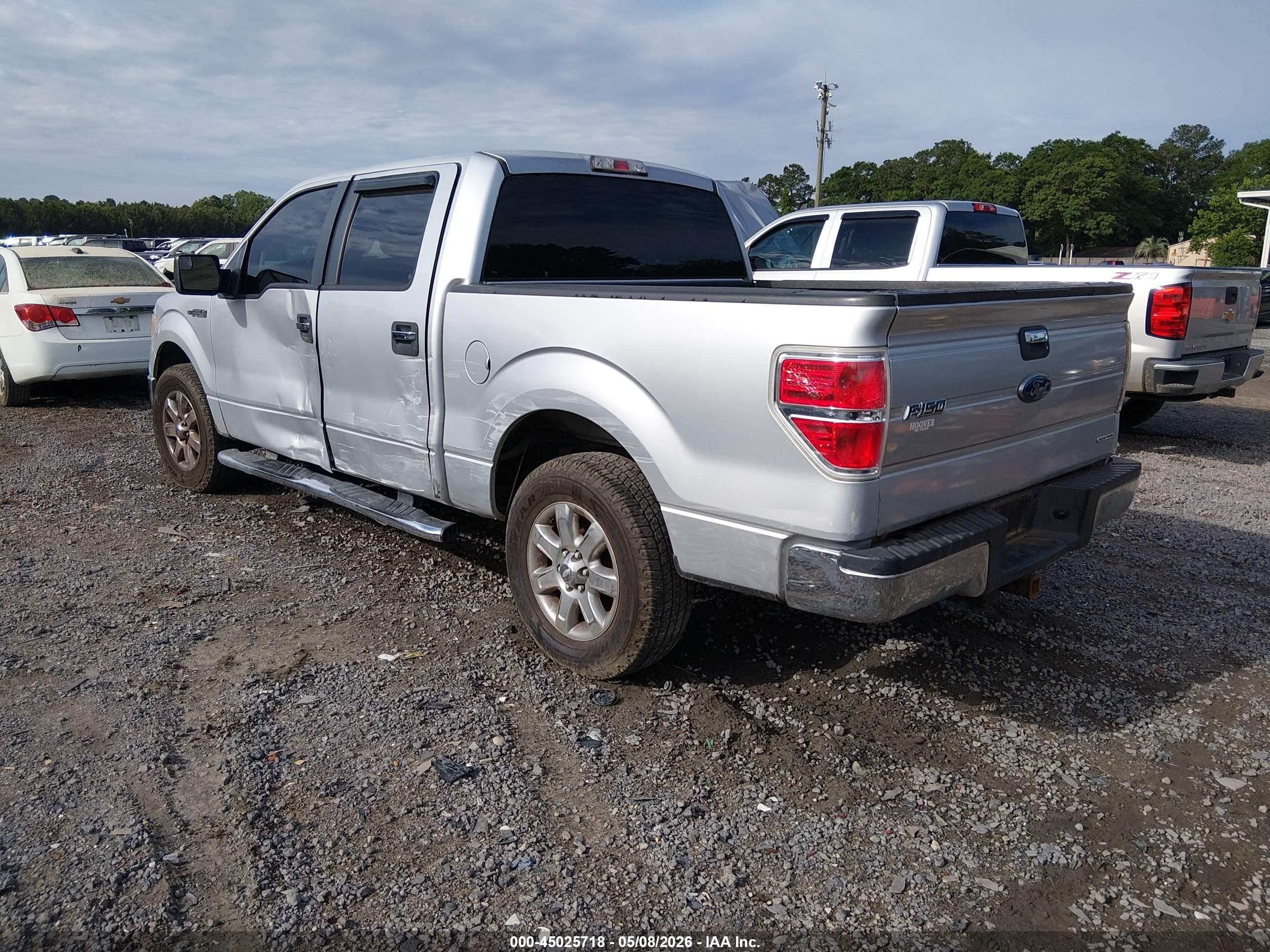2013 Ford F-150 Xlt Silver vin: 1FTEW1CM4DFB72351