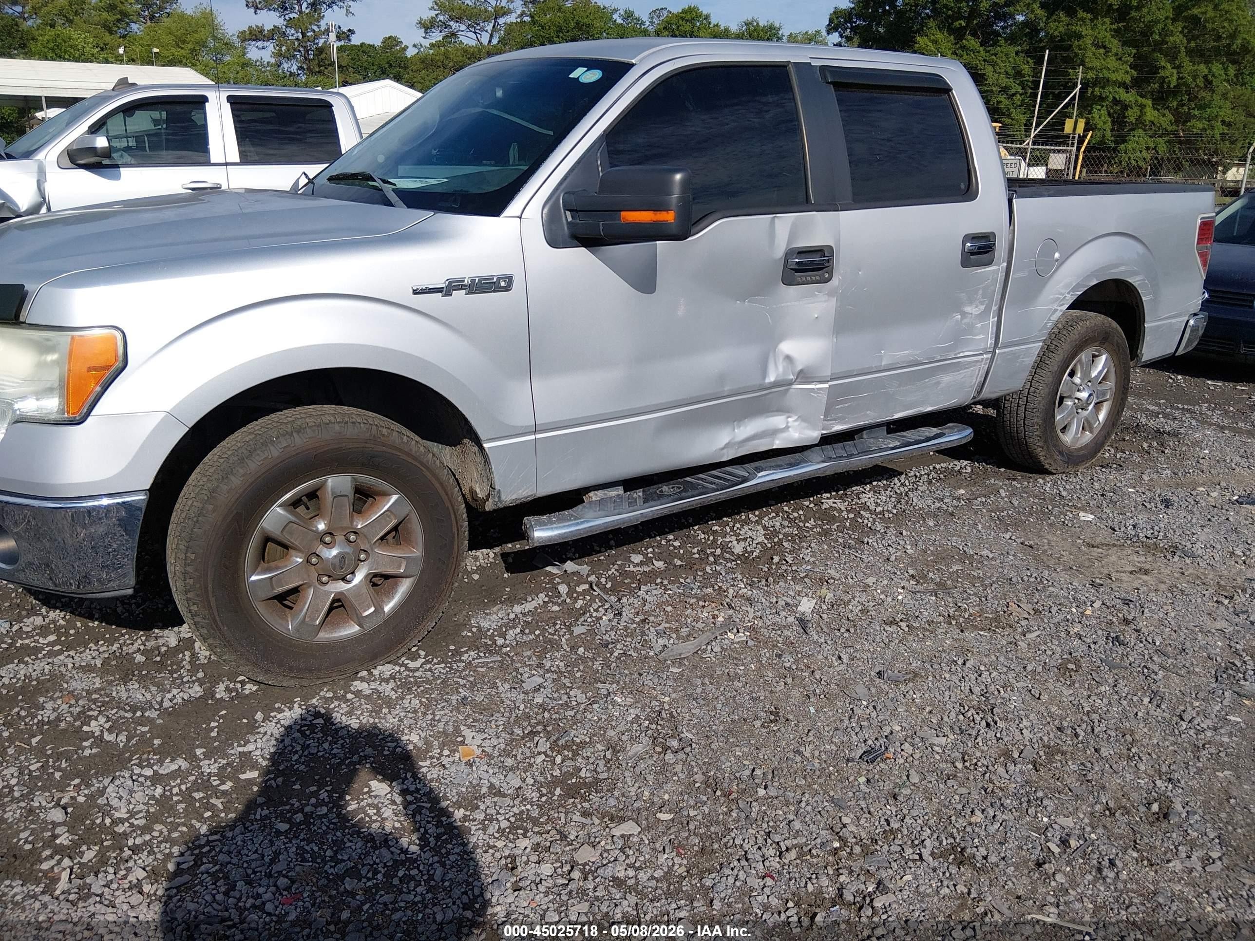 2013 Ford F-150 Xlt Silver vin: 1FTEW1CM4DFB72351