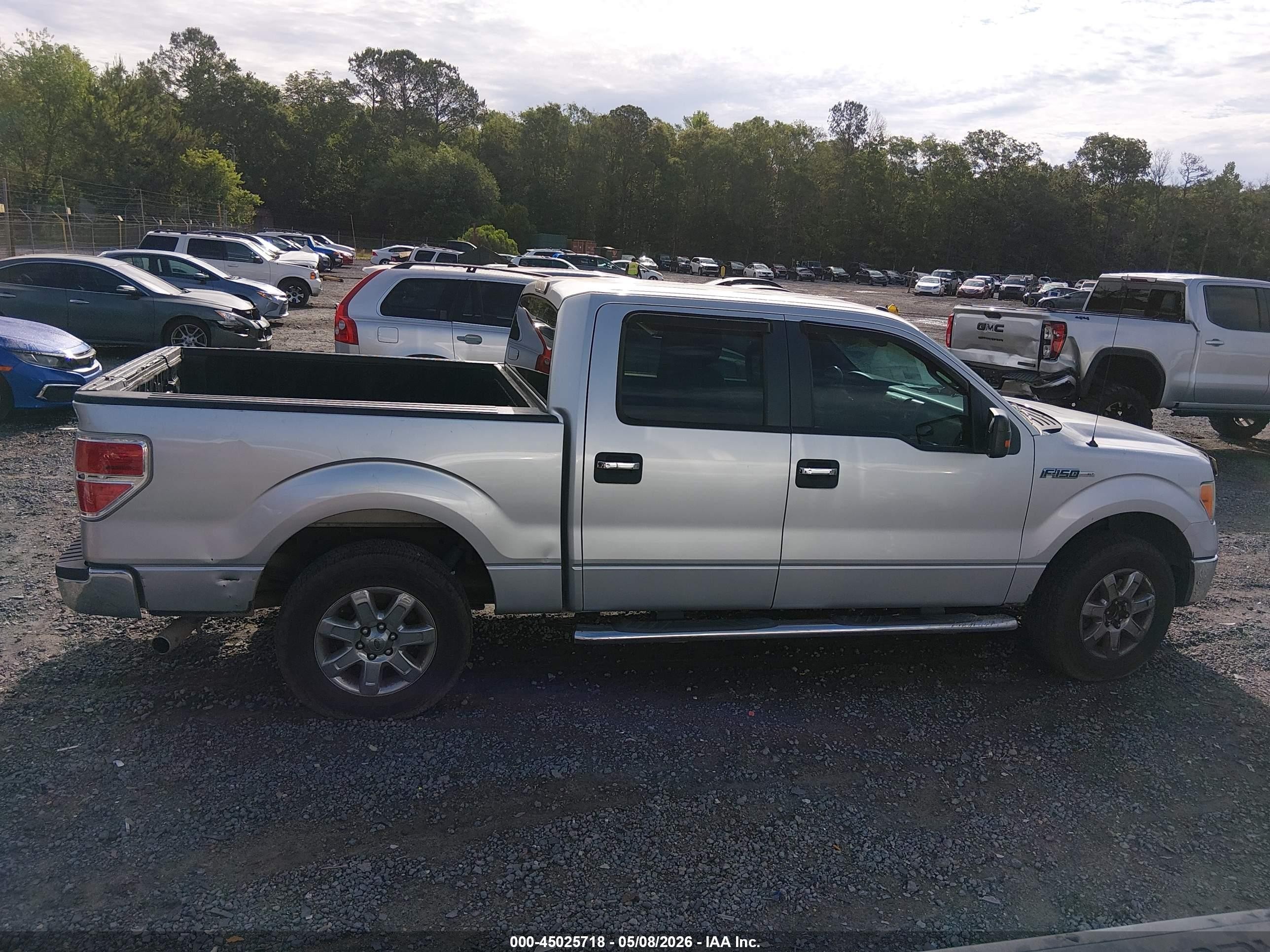 2013 Ford F-150 Xlt Silver vin: 1FTEW1CM4DFB72351