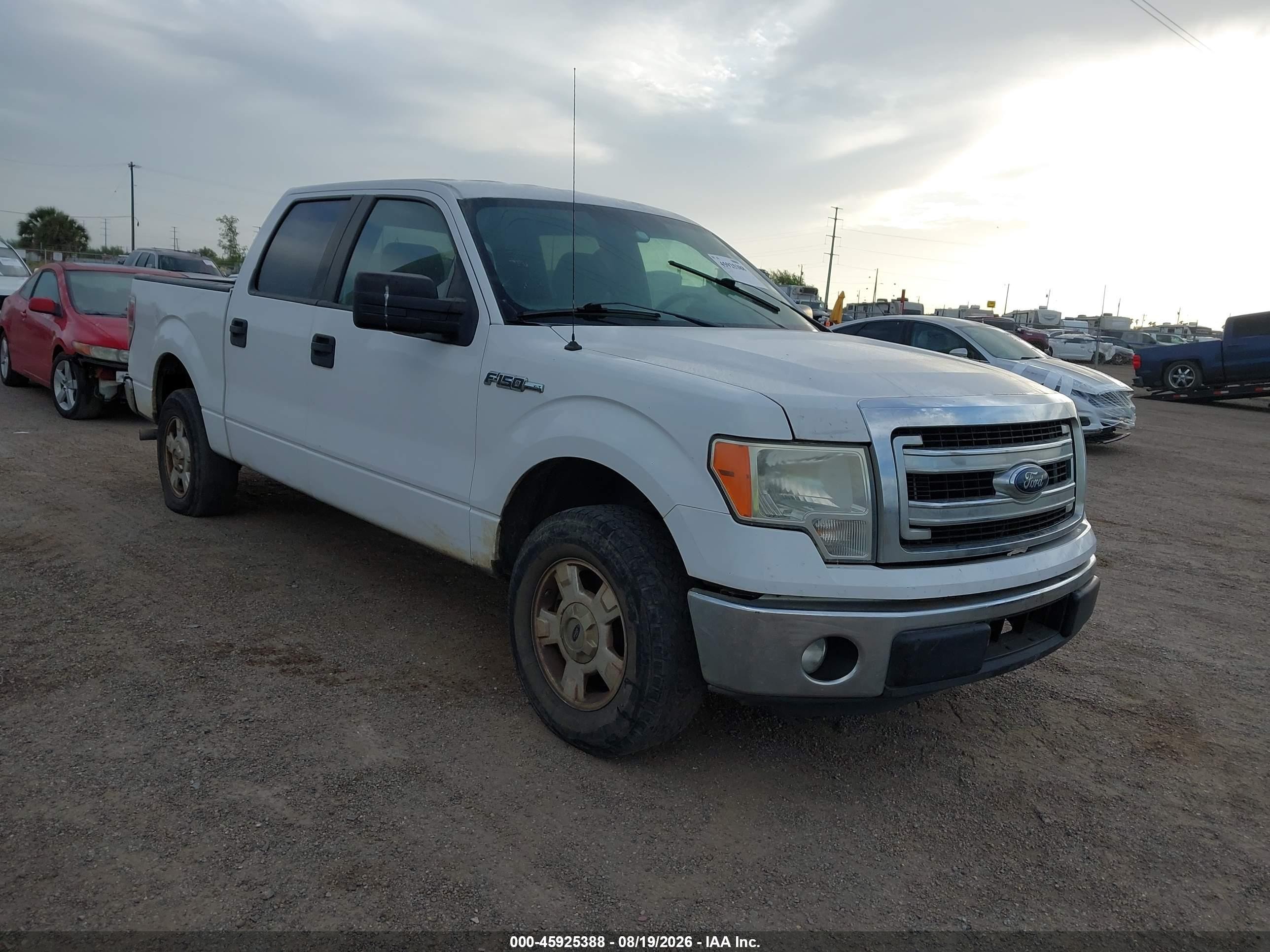 2014 Ford F-150 Xlt White vin: 1FTEW1CM4EKD71229