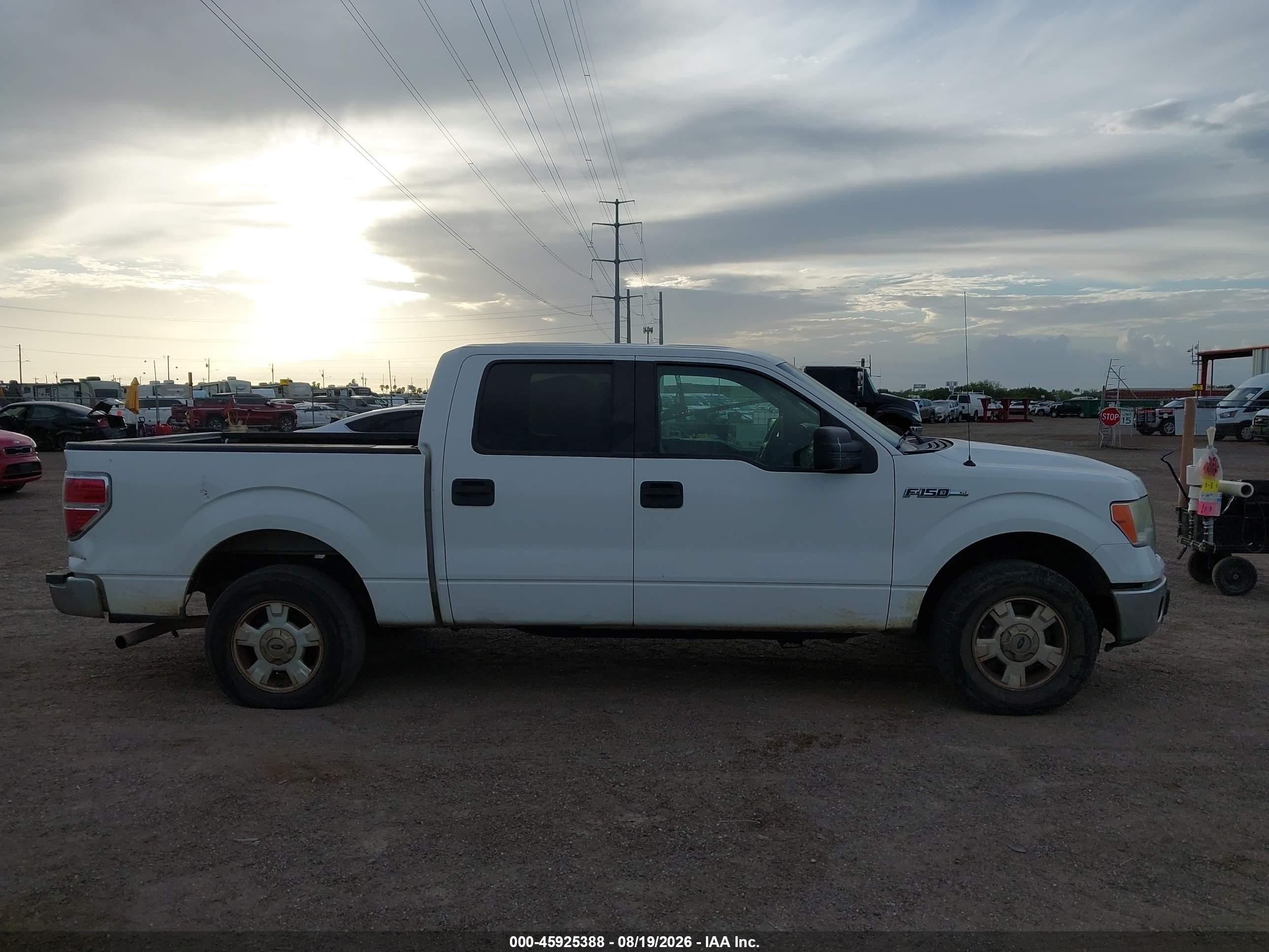 2014 Ford F-150 Xlt Белый vin: 1FTEW1CM4EKD71229