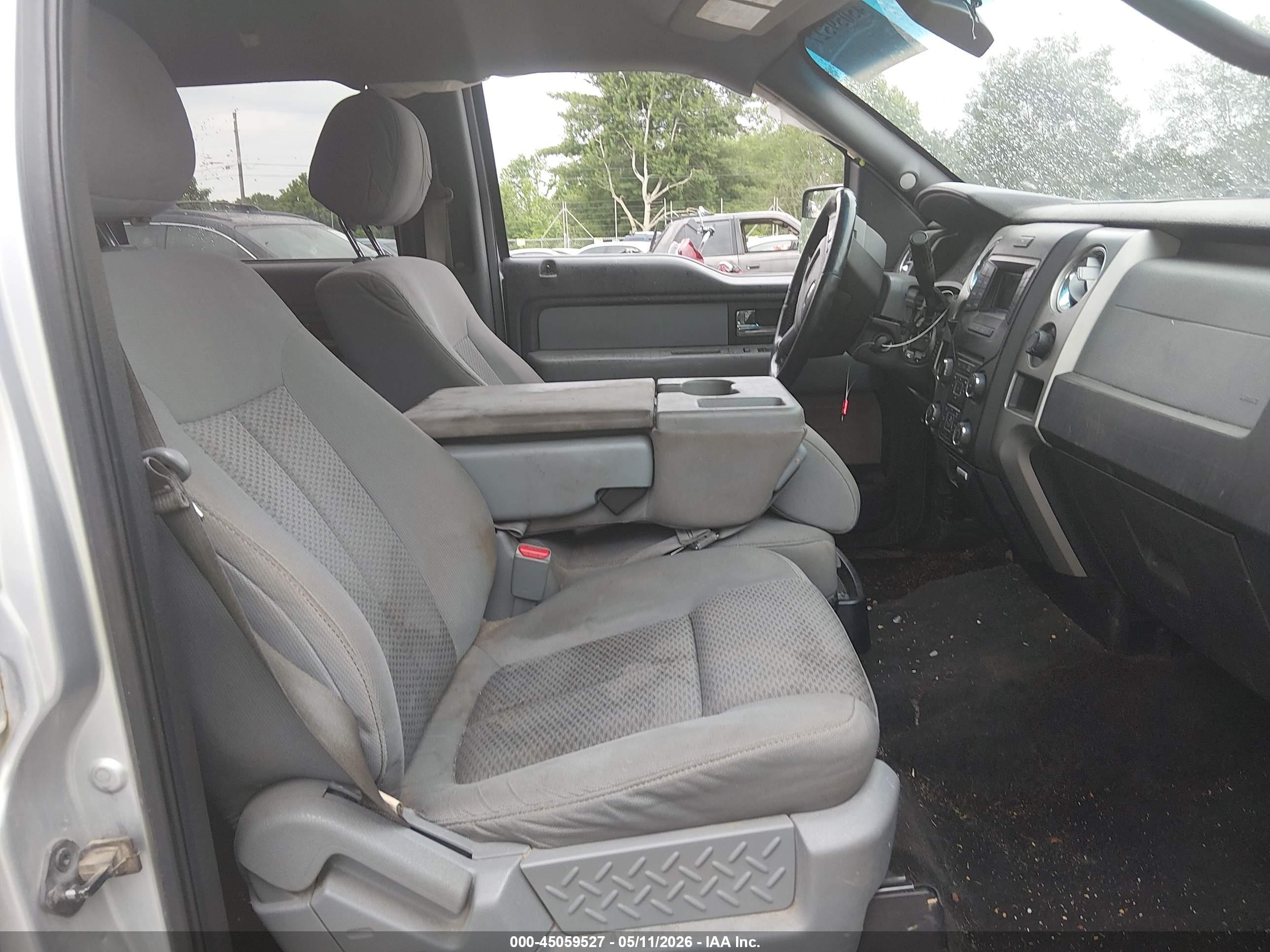 2013 Ford F-150 Xlt Silver vin: 1FTEW1CM5DKF41855