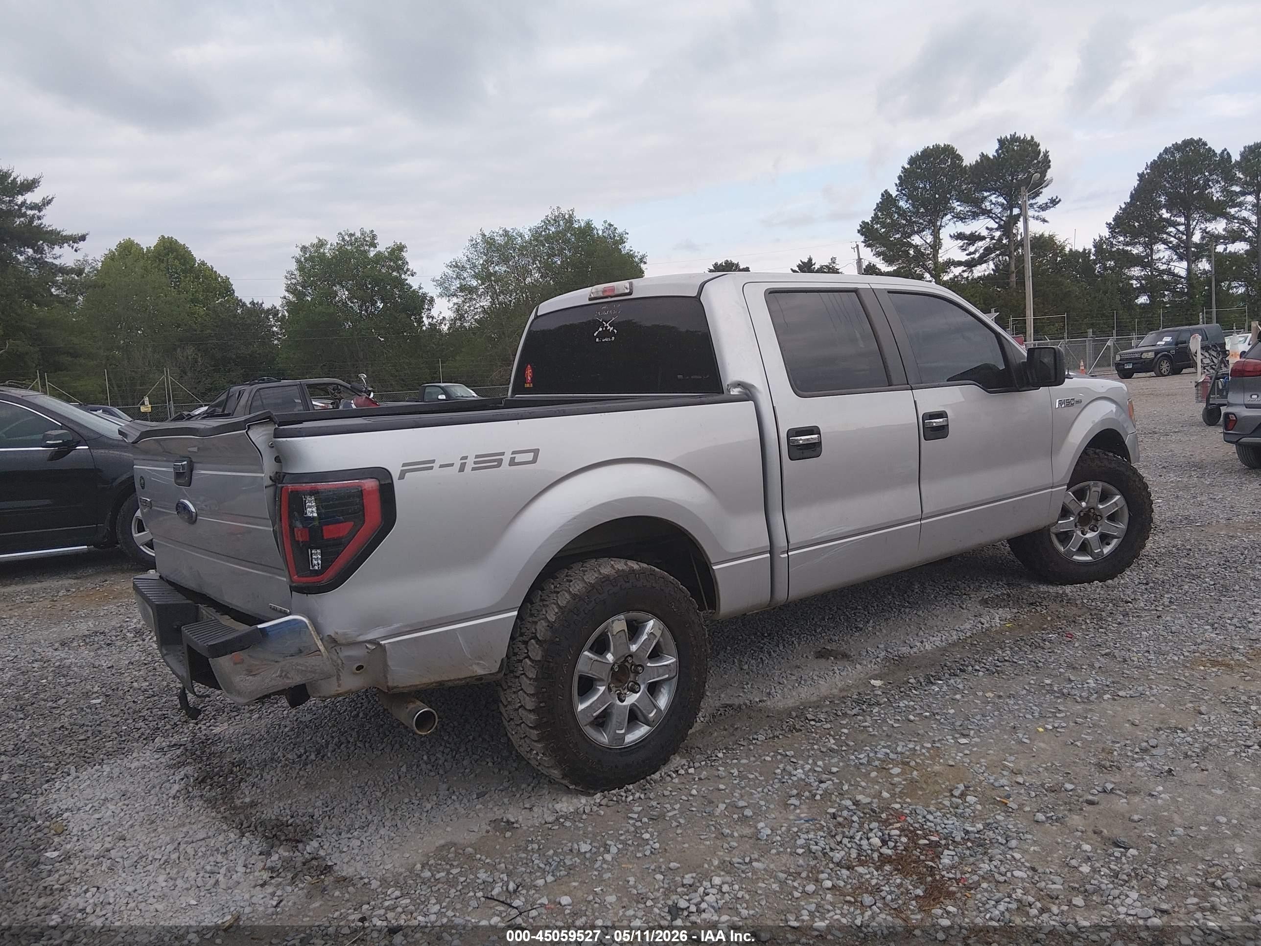 2013 Ford F-150 Xlt Silver vin: 1FTEW1CM5DKF41855