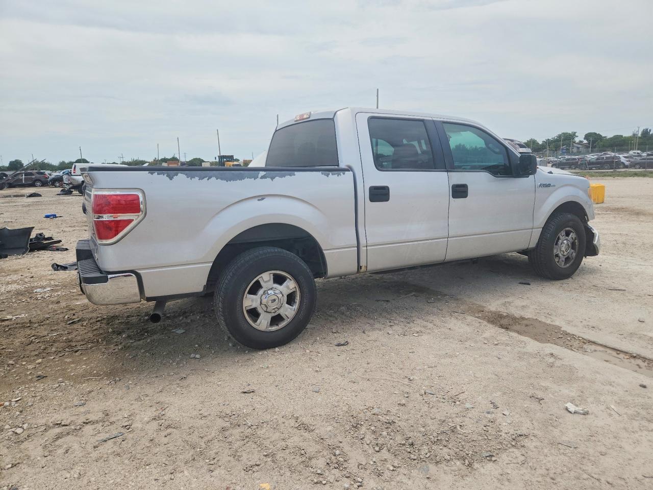 2011 Ford F150 Supercrew White vin: 1FTEW1CM6BKD28331