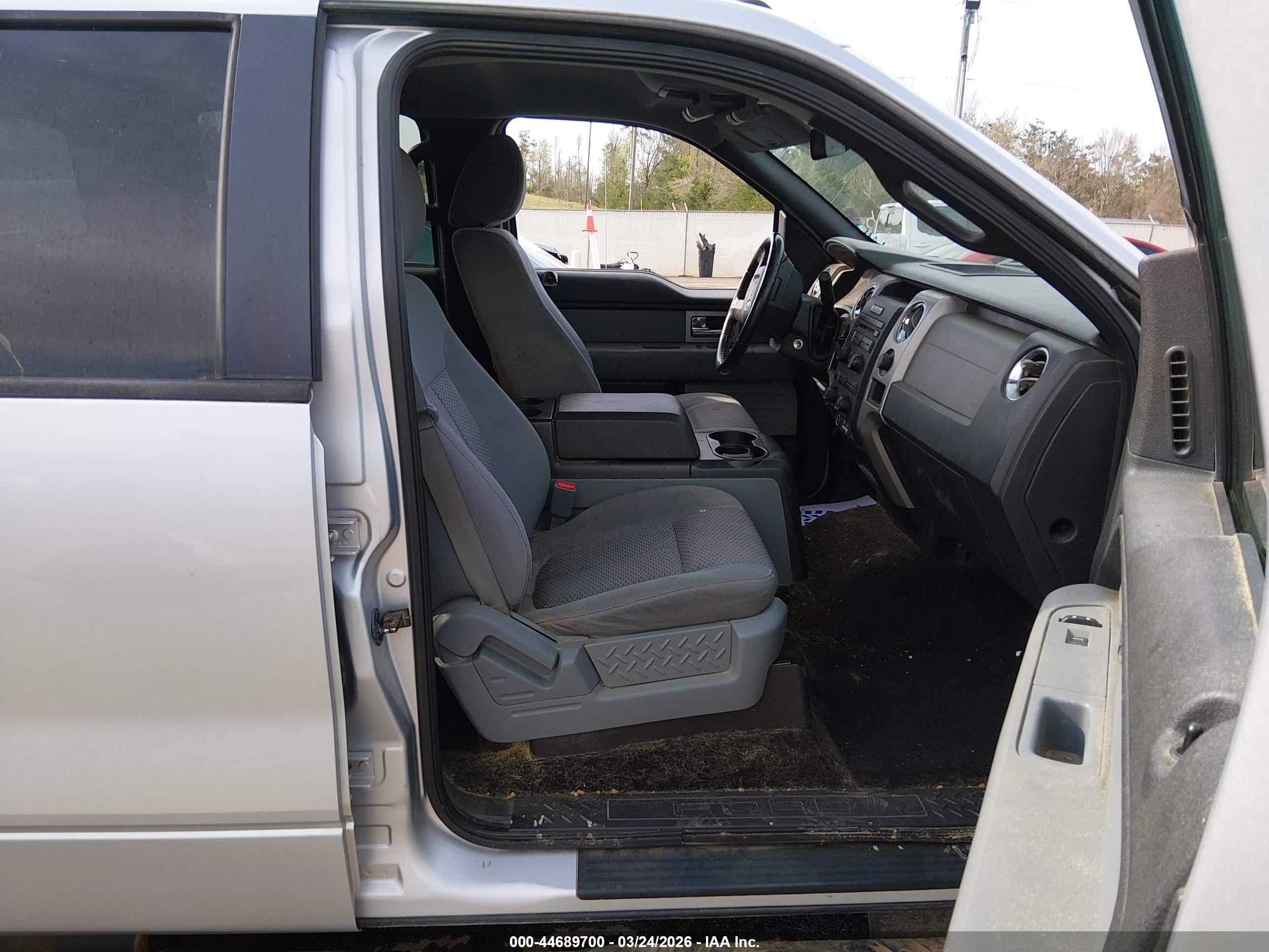 2011 Ford F-150 Xlt Silver vin: 1FTEW1CM6BKD64245