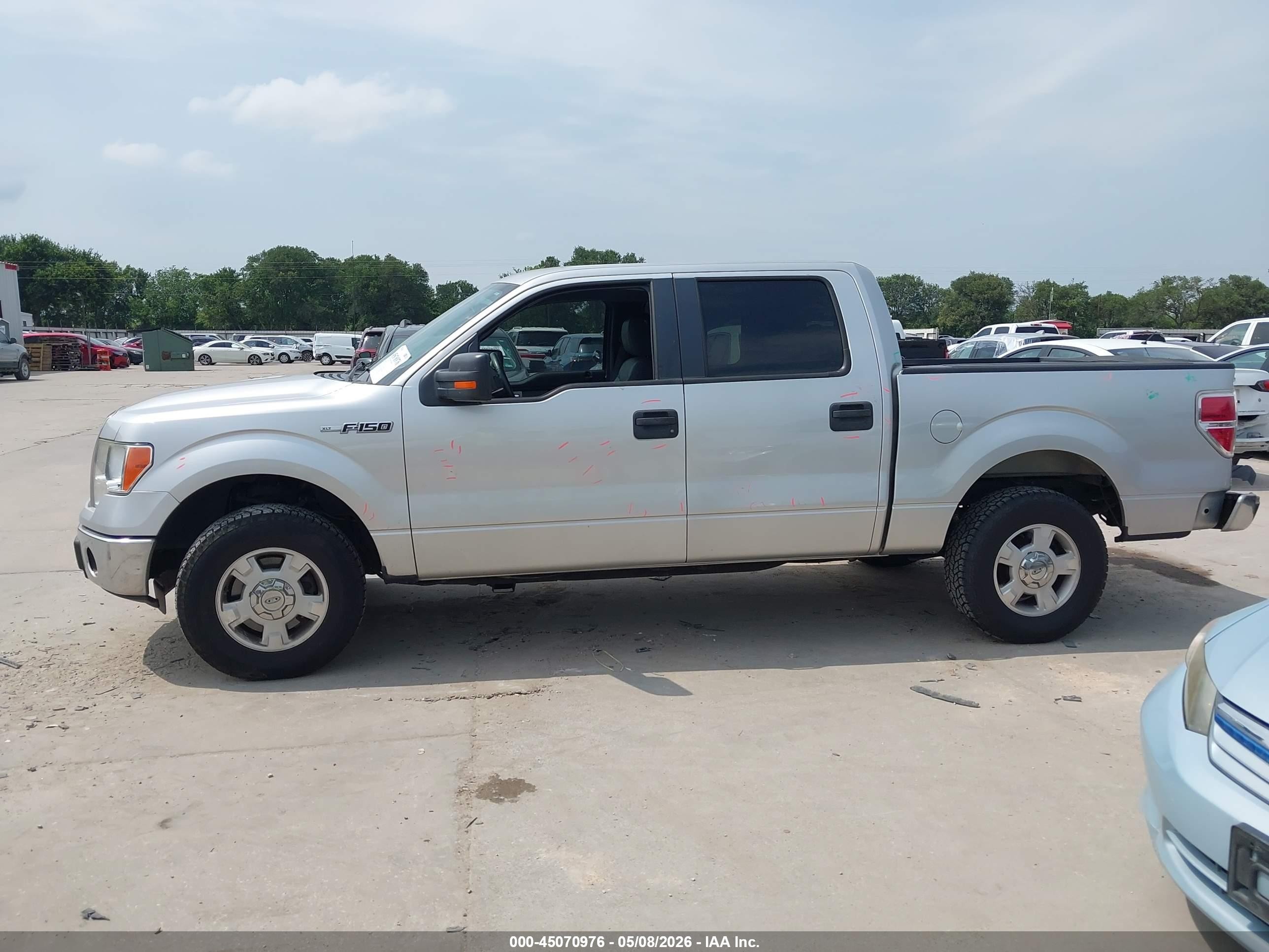 2011 Ford F-150 Xlt Silver vin: 1FTEW1CM8BFC26909