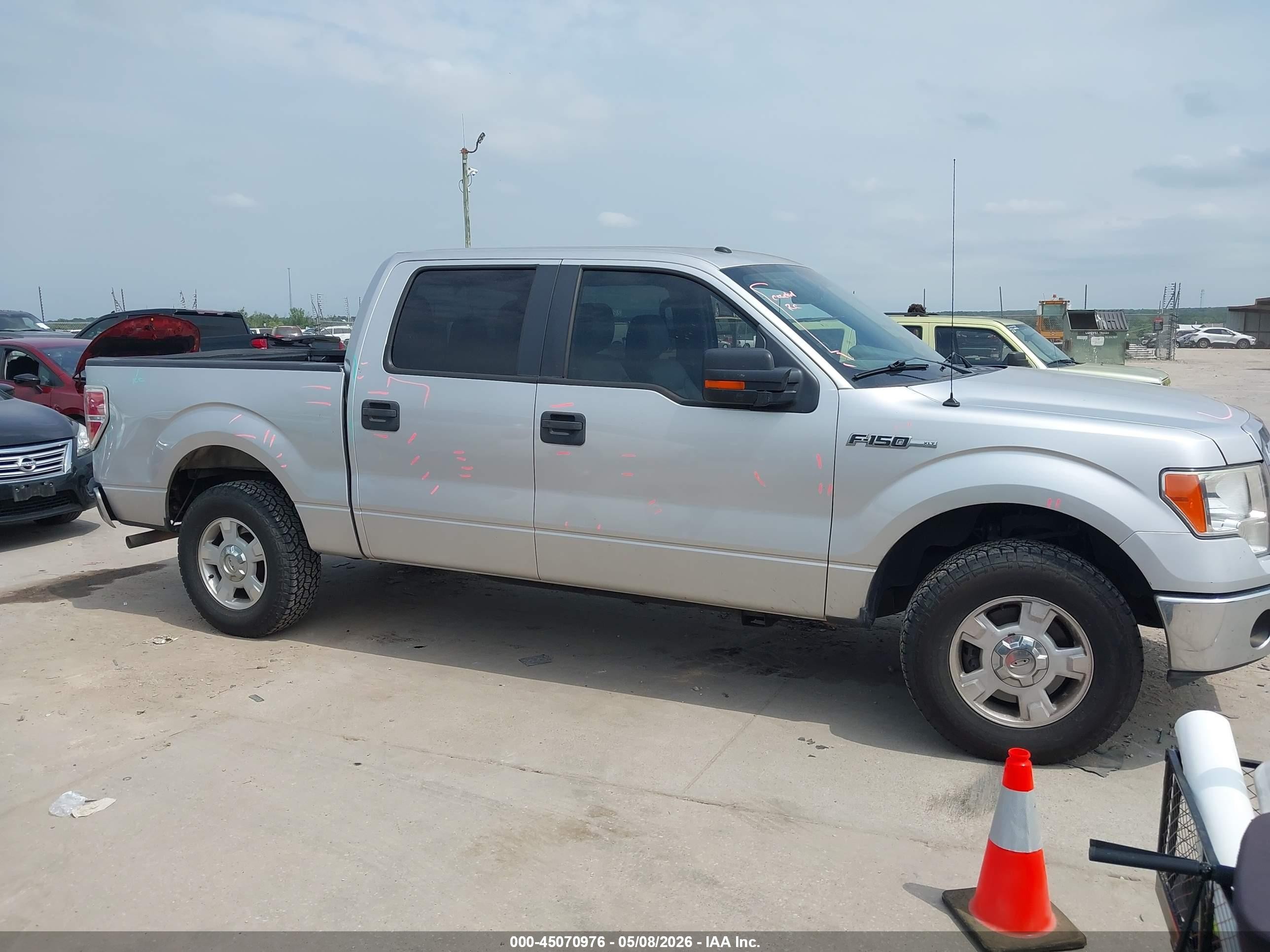 2011 Ford F-150 Xlt Silver vin: 1FTEW1CM8BFC26909