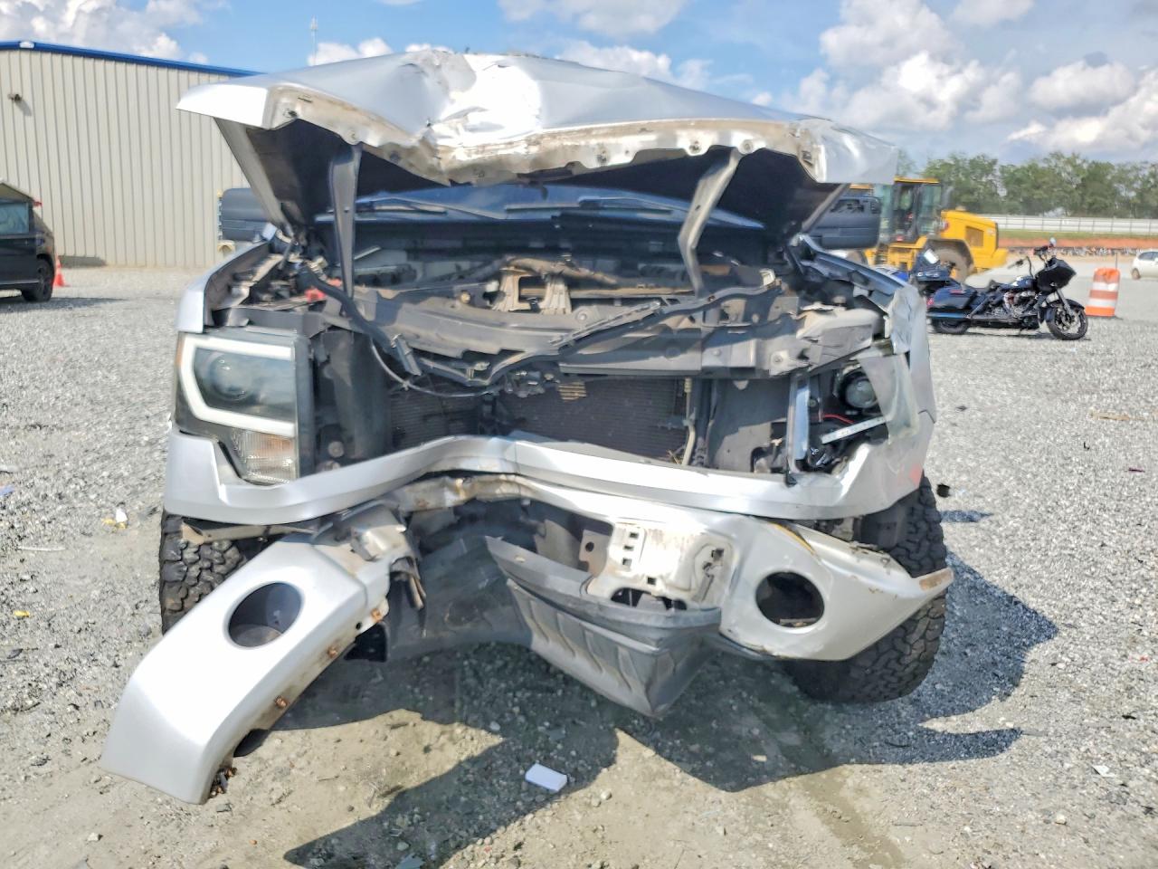 2011 Ford F150 Supercrew Silver vin: 1FTEW1CM8BKD37709