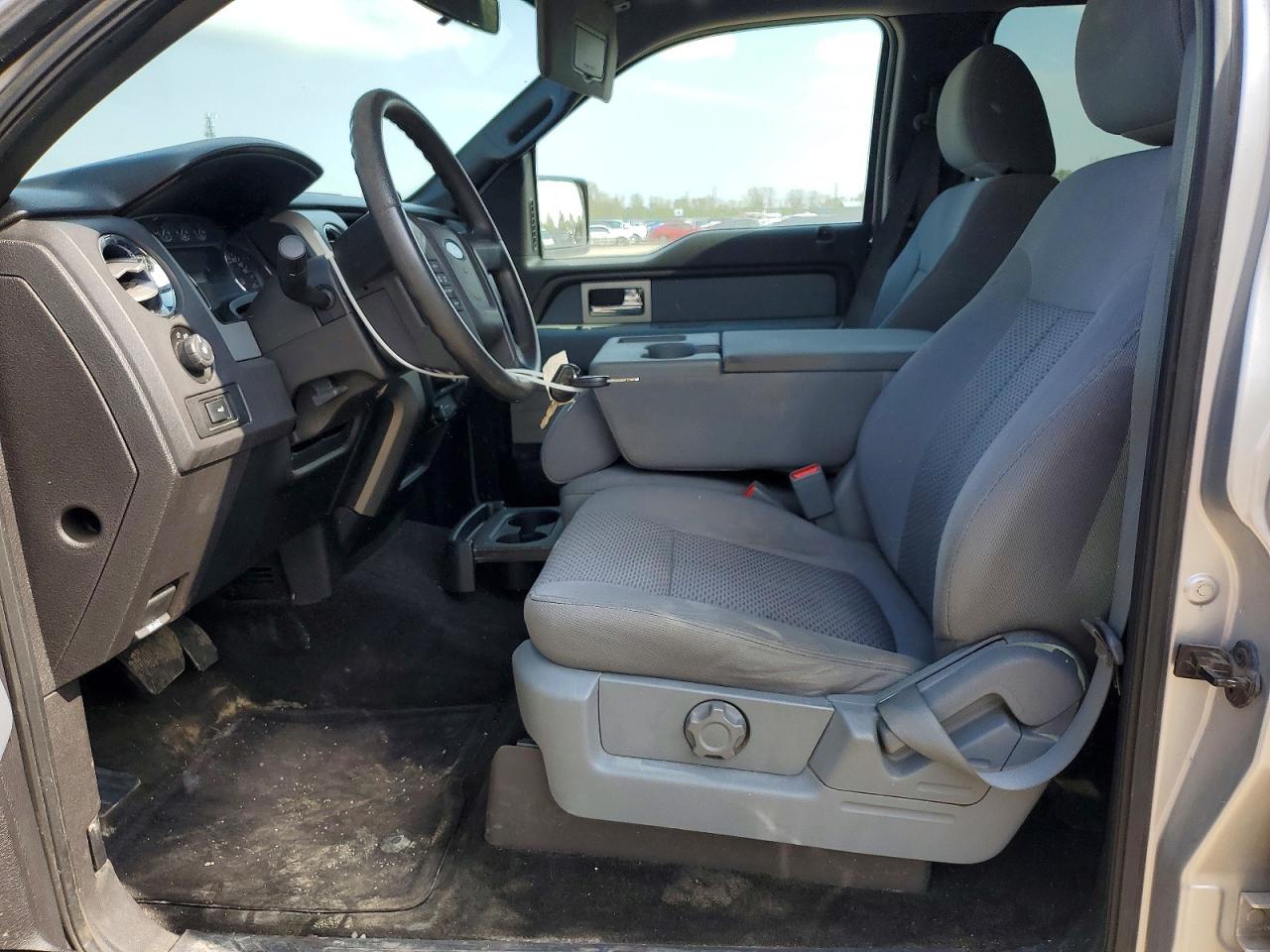 2011 Ford F150 Supercrew Silver vin: 1FTEW1CM9BFA15931