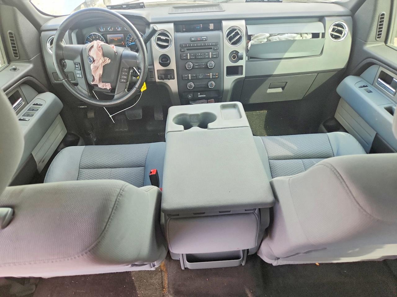 2011 Ford F150 Supercrew Silver vin: 1FTEW1CMXBFC04846
