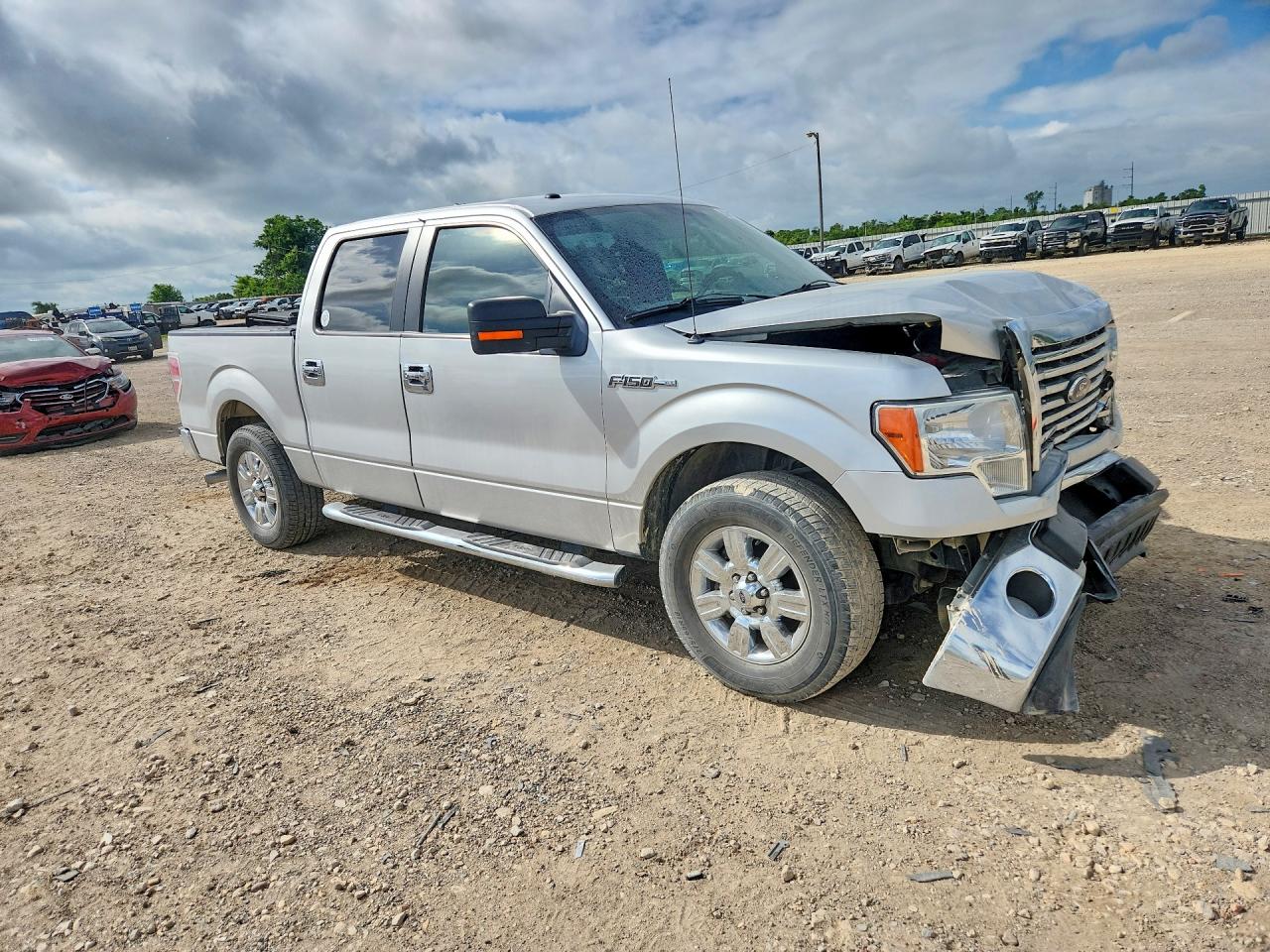 2011 Ford F150 Supercrew Silver vin: 1FTEW1CMXBFC04846