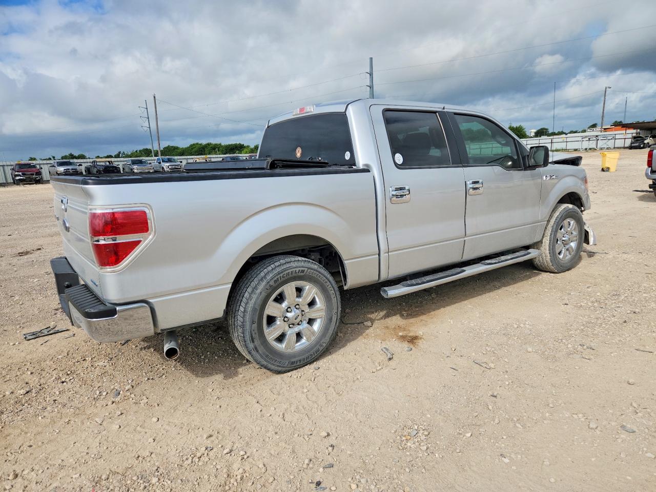 2011 Ford F150 Supercrew Silver vin: 1FTEW1CMXBFC04846