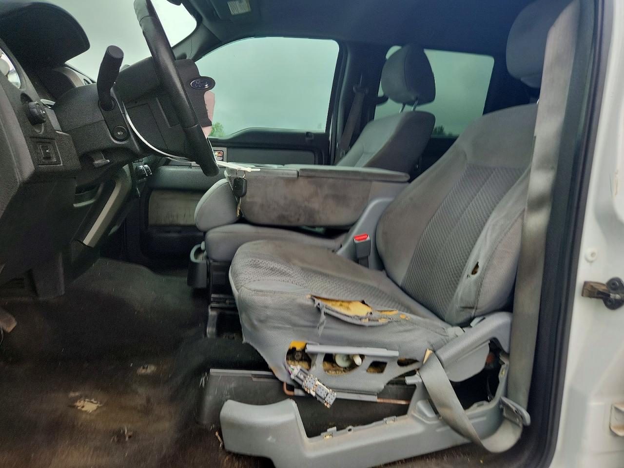 2011 Ford F150 Supercrew White vin: 1FTEW1CMXBFD20208