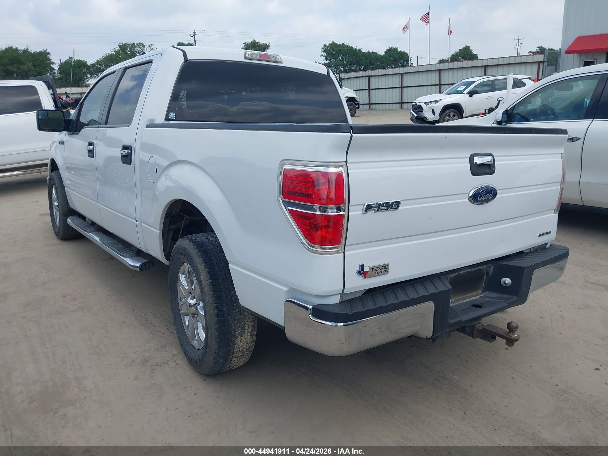 2014 Ford F-150 Xlt White vin: 1FTEW1CMXEFC70320