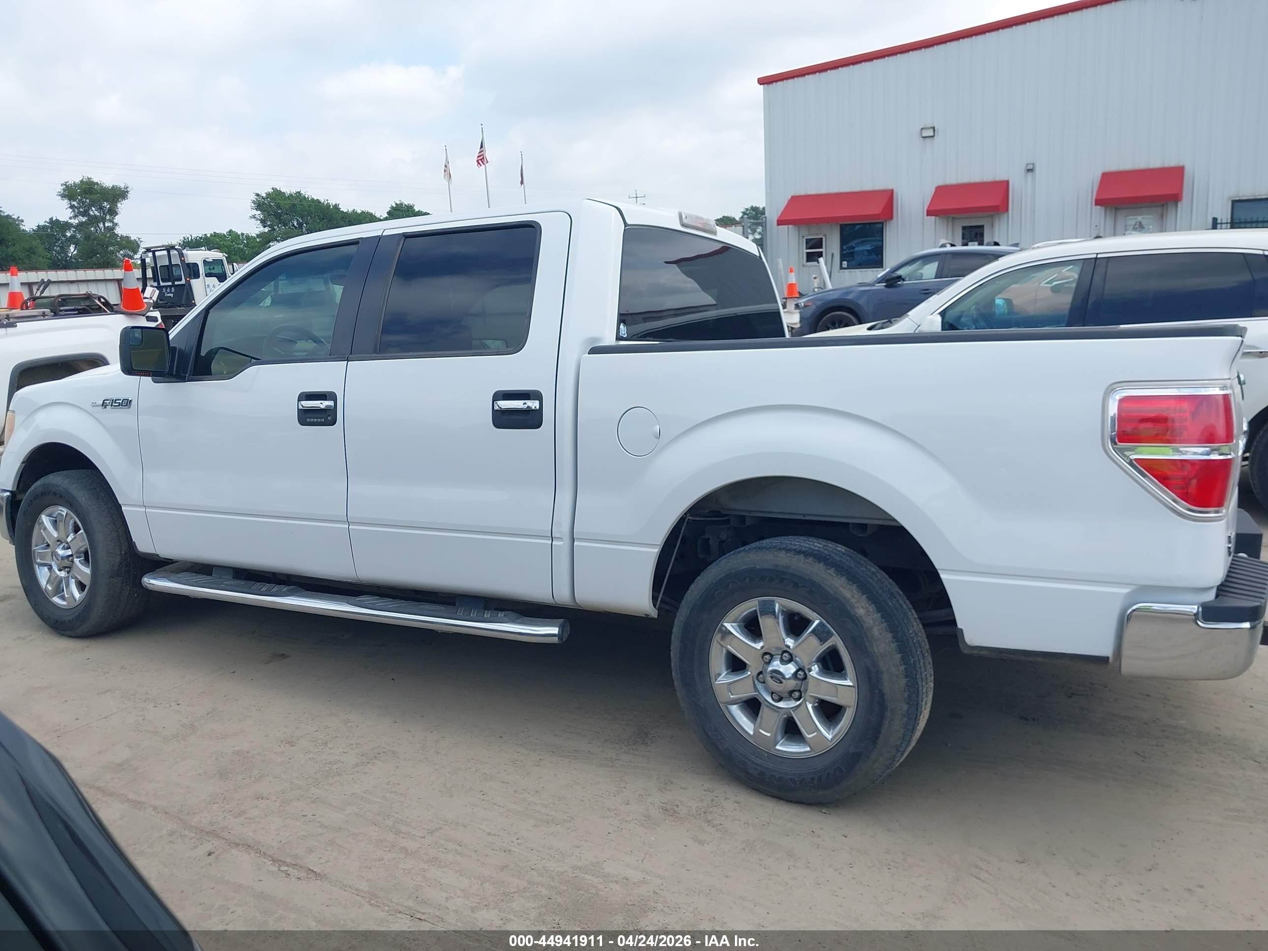 2014 Ford F-150 Xlt White vin: 1FTEW1CMXEFC70320