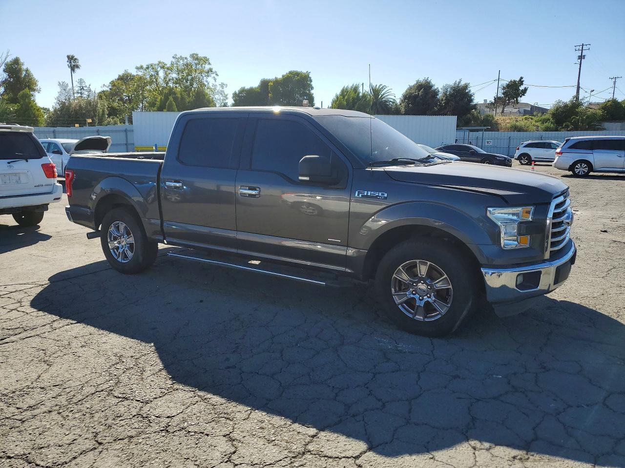2015 Ford F150 Supercrew Gray vin: 1FTEW1CP0FFA57694