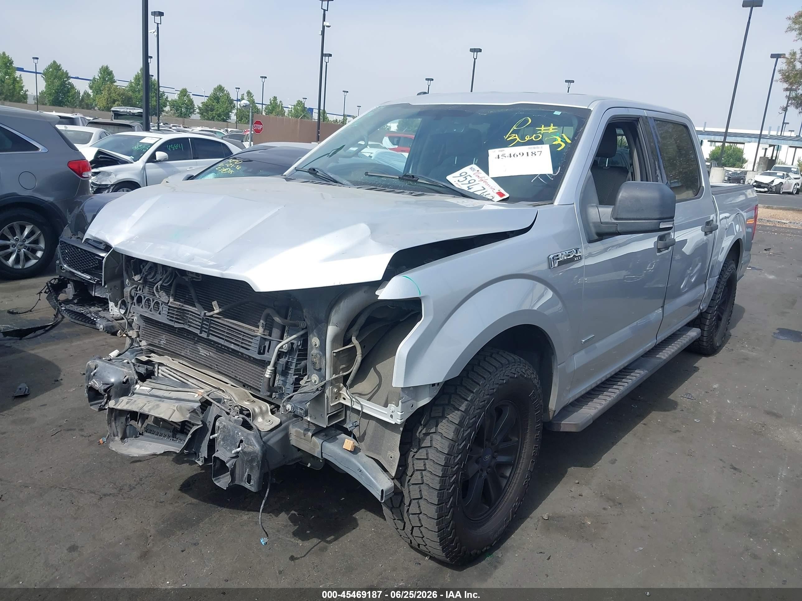 2015 Ford F-150 Xlt Silver vin: 1FTEW1CP0FKE64793