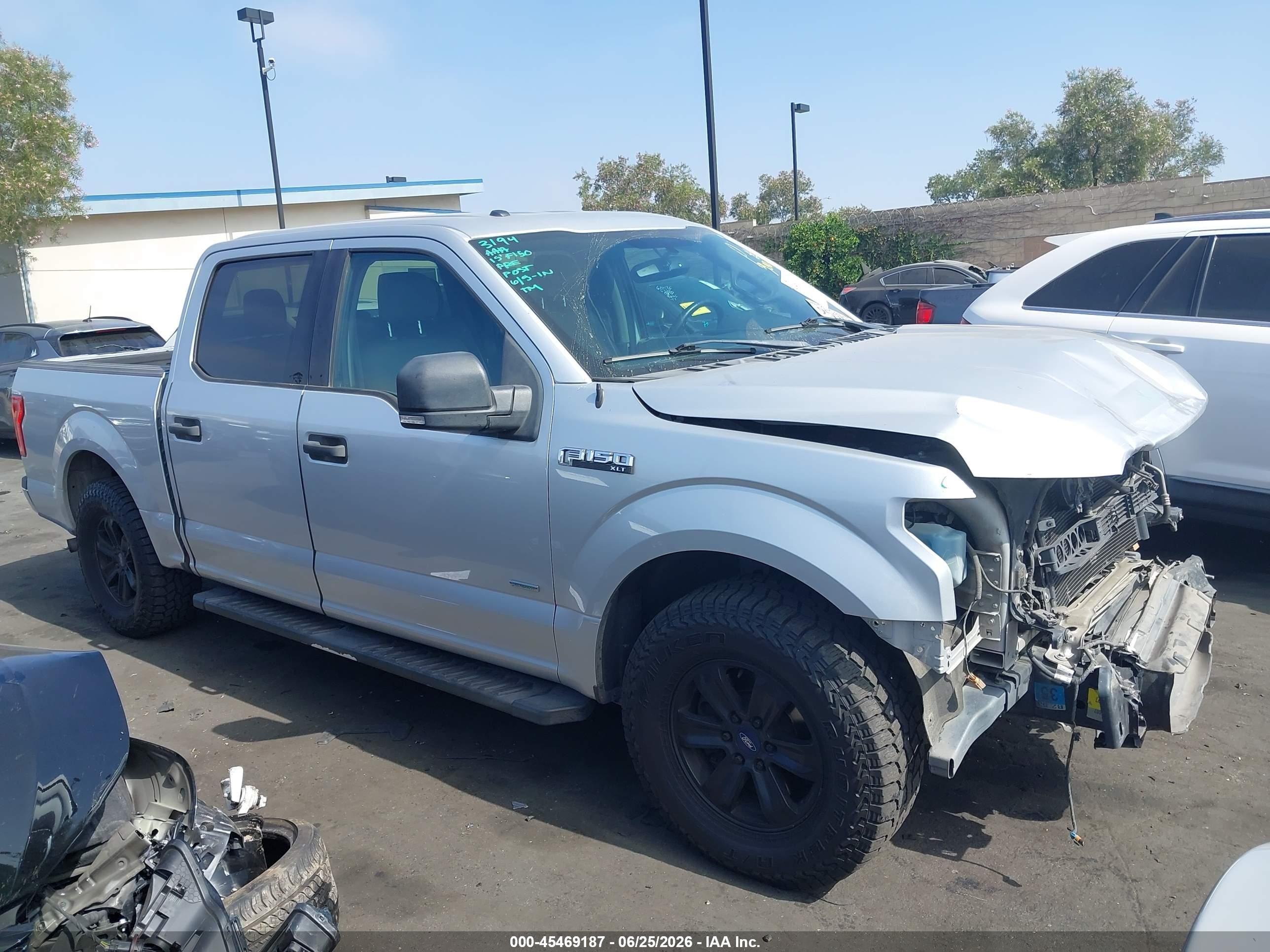 2015 Ford F-150 Xlt Silver vin: 1FTEW1CP0FKE64793