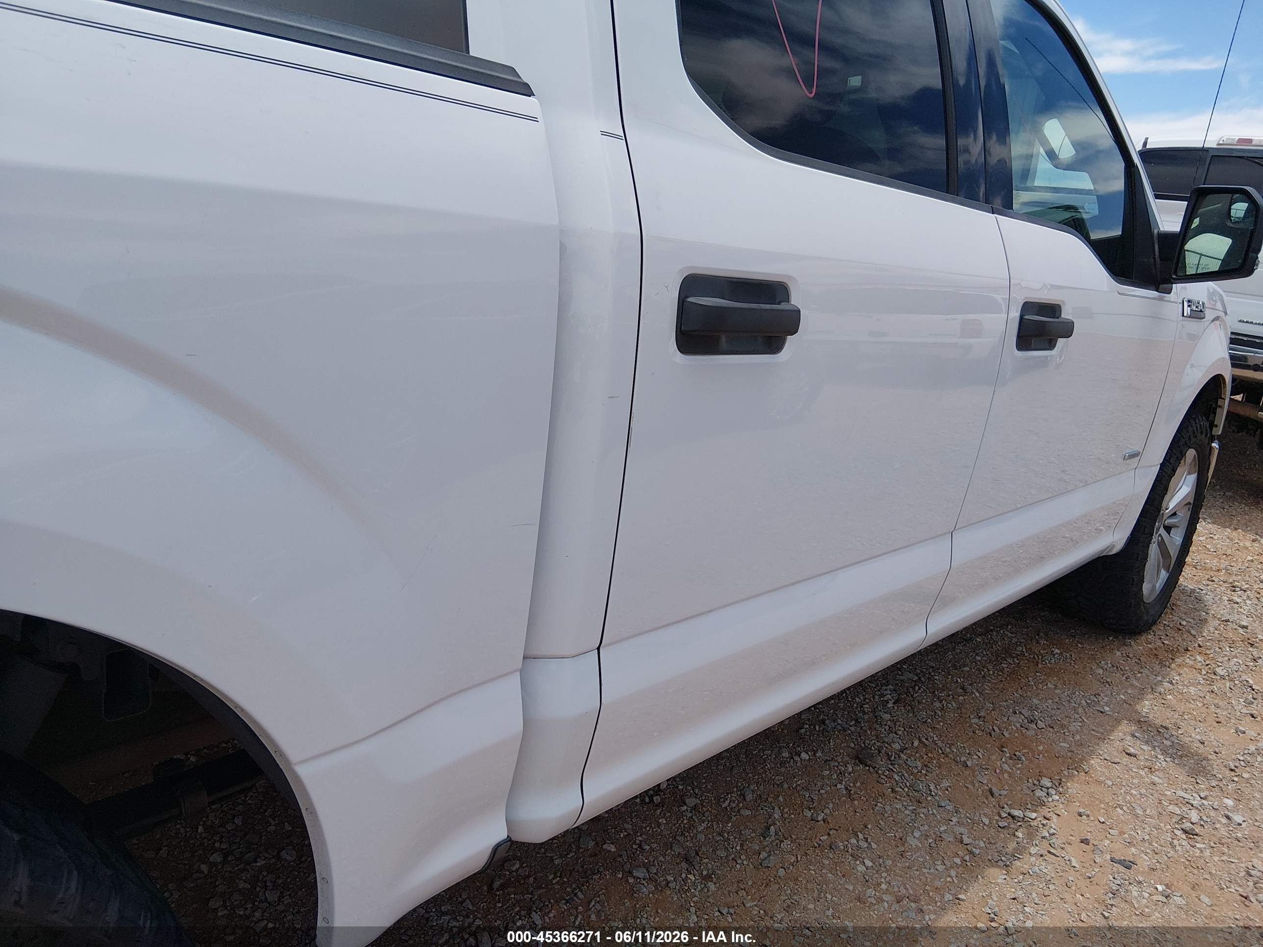 2015 Ford F-150 Xlt White vin: 1FTEW1CP1FFA79350