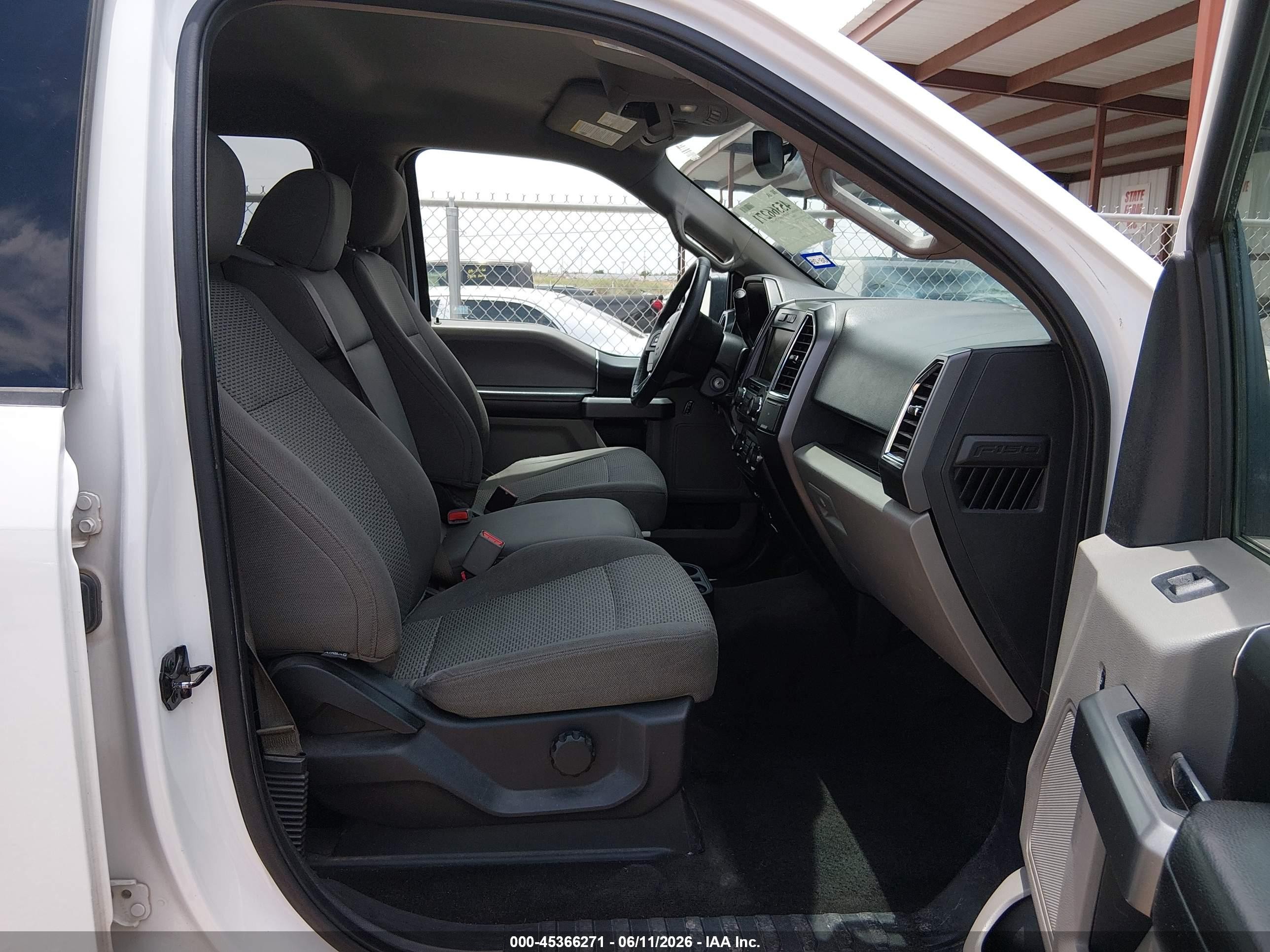 2015 Ford F-150 Xlt White vin: 1FTEW1CP1FFA79350