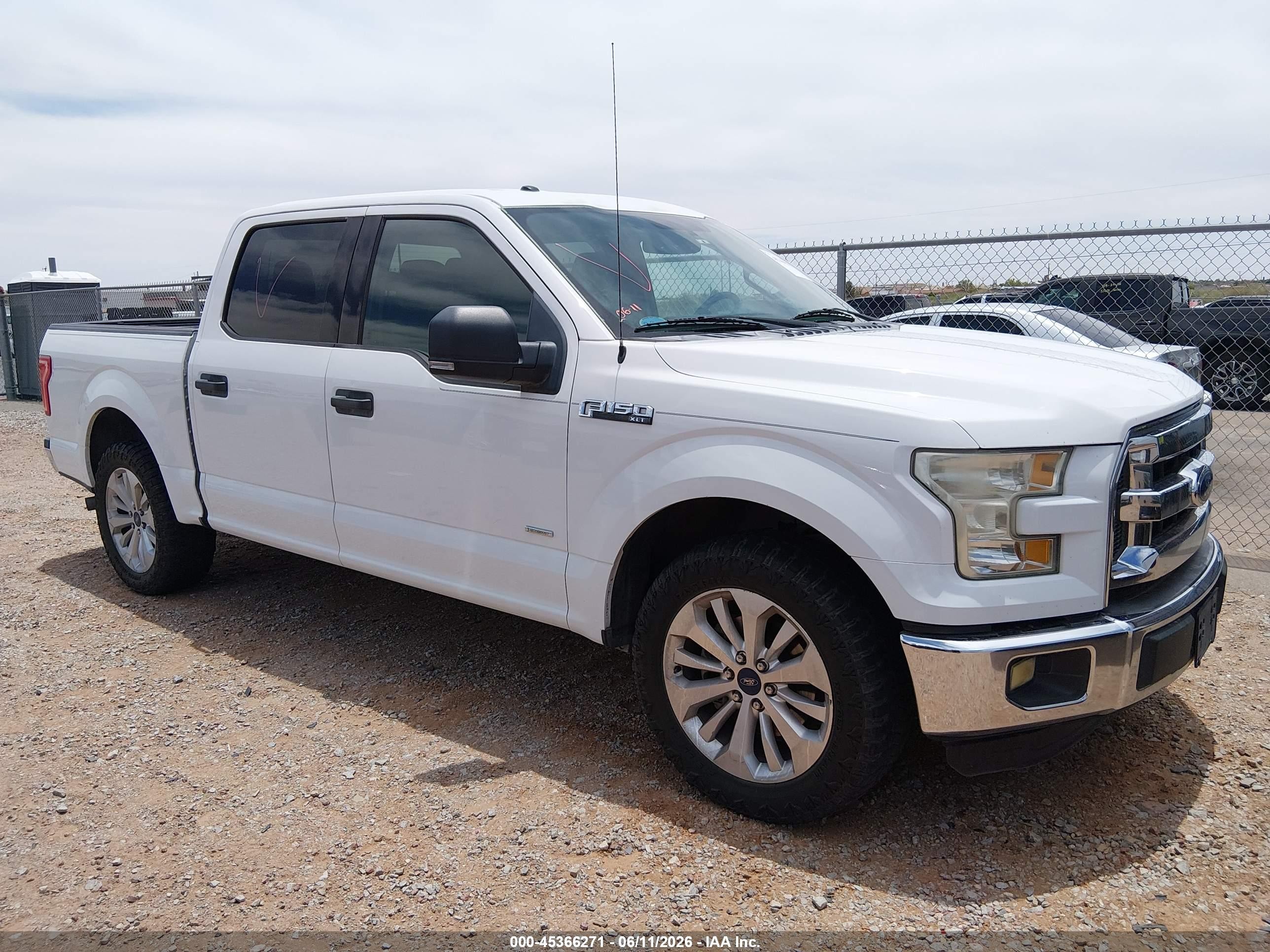 2015 Ford F-150 Xlt White vin: 1FTEW1CP1FFA79350