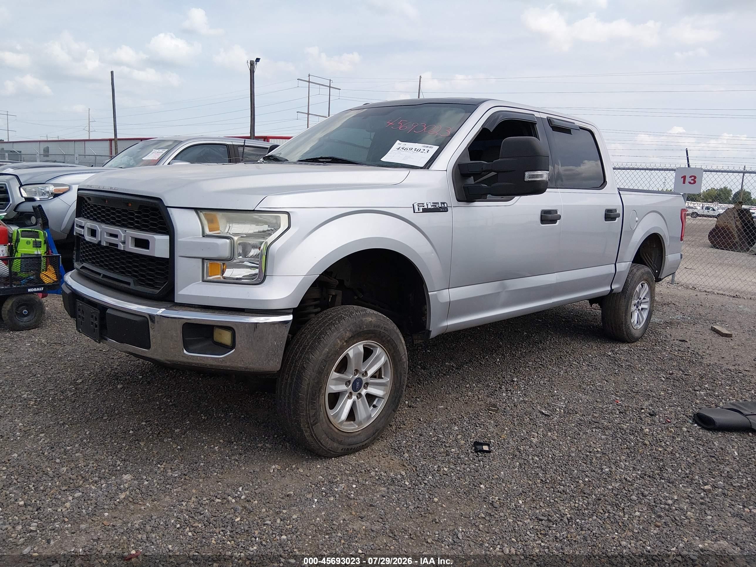 2015 Ford F-150 Xlt Silver vin: 1FTEW1CP1FKE56895