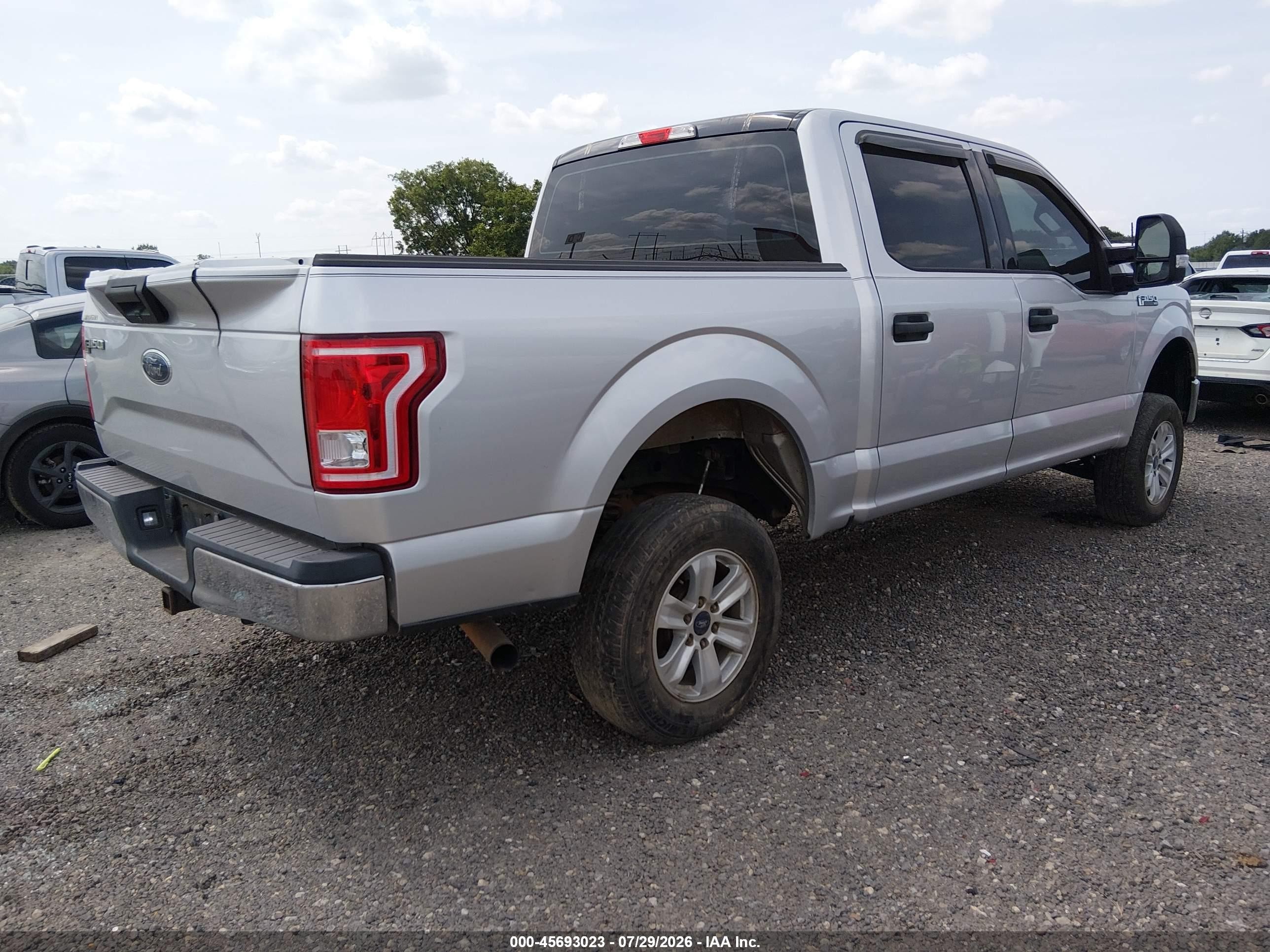 2015 Ford F-150 Xlt Silver vin: 1FTEW1CP1FKE56895
