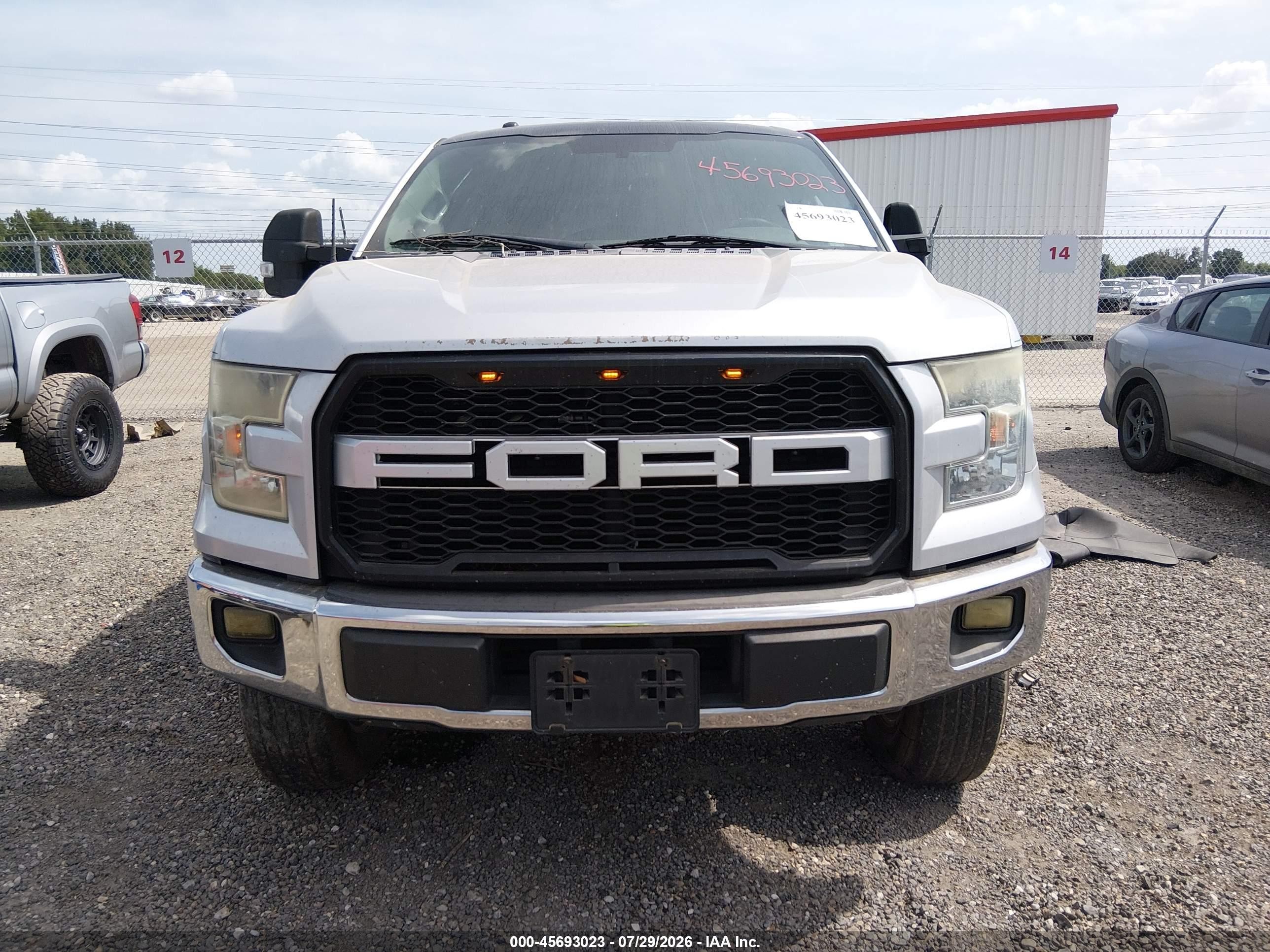 2015 Ford F-150 Xlt Silver vin: 1FTEW1CP1FKE56895
