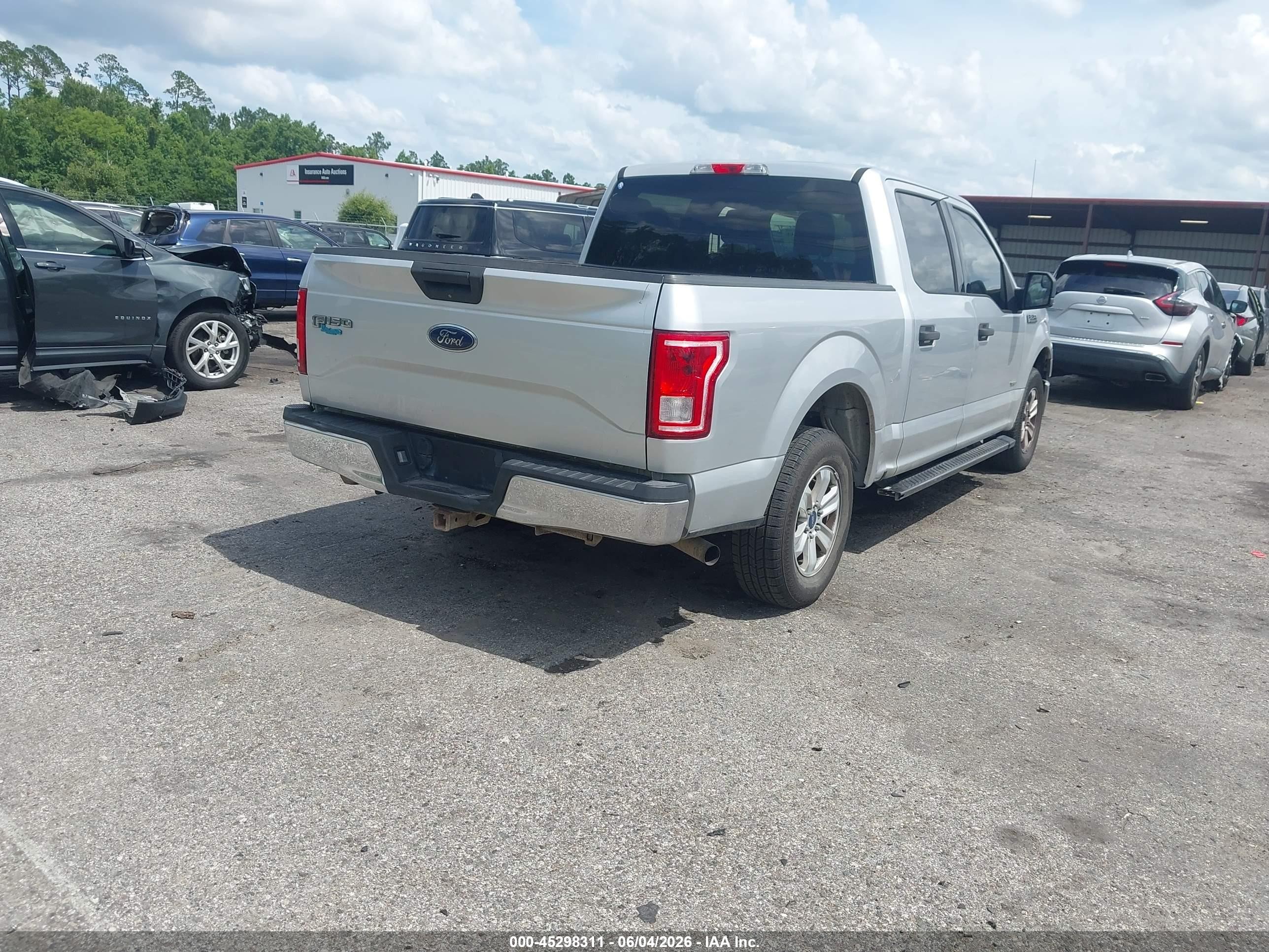 2015 Ford F-150 Xlt Silver vin: 1FTEW1CP2FFA67952
