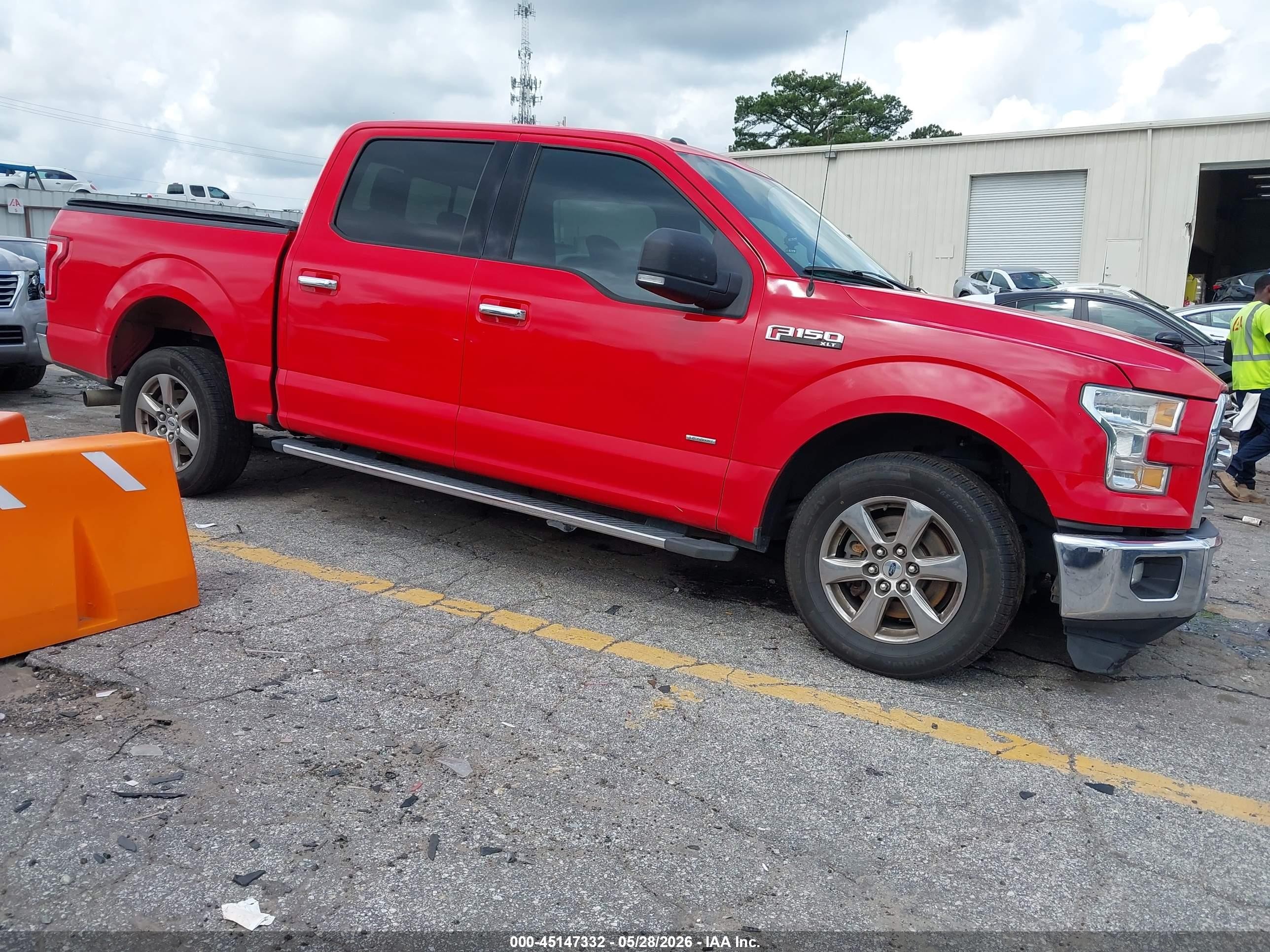 2015 Ford F-150 Xlt Красный vin: 1FTEW1CP2FFB29379
