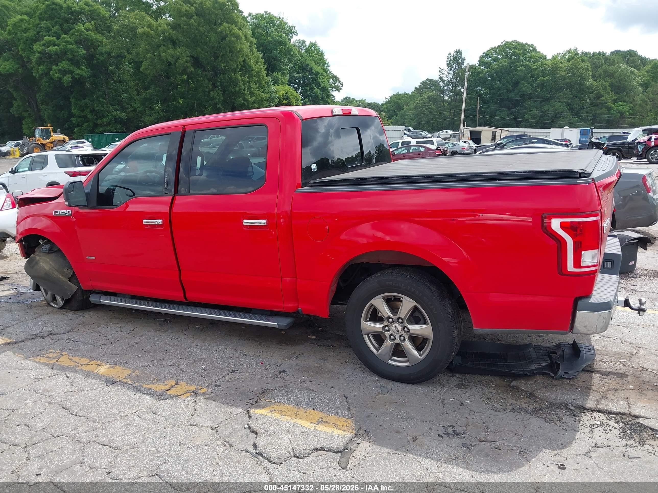 2015 Ford F-150 Xlt Red vin: 1FTEW1CP2FFB29379