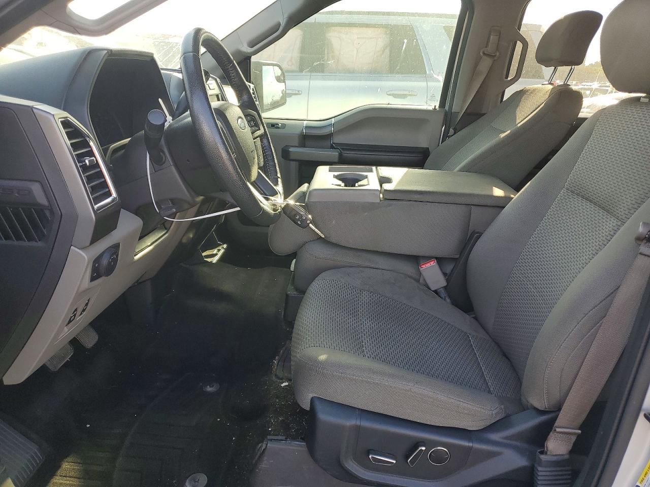 2015 Ford F150 Supercrew Серебряный vin: 1FTEW1CP2FKD88719