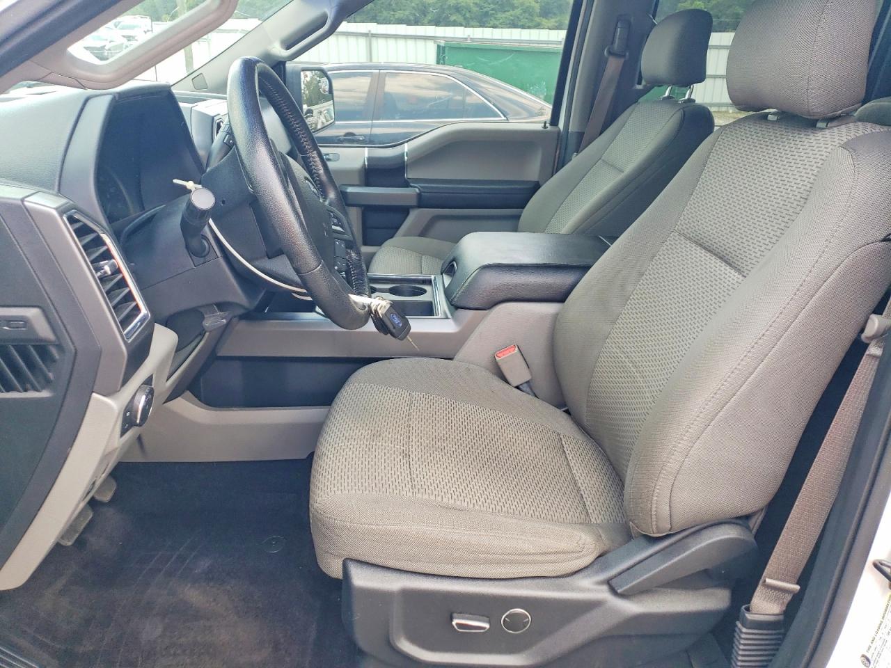 2016 Ford F150 Supercrew White vin: 1FTEW1CP2GFB74873