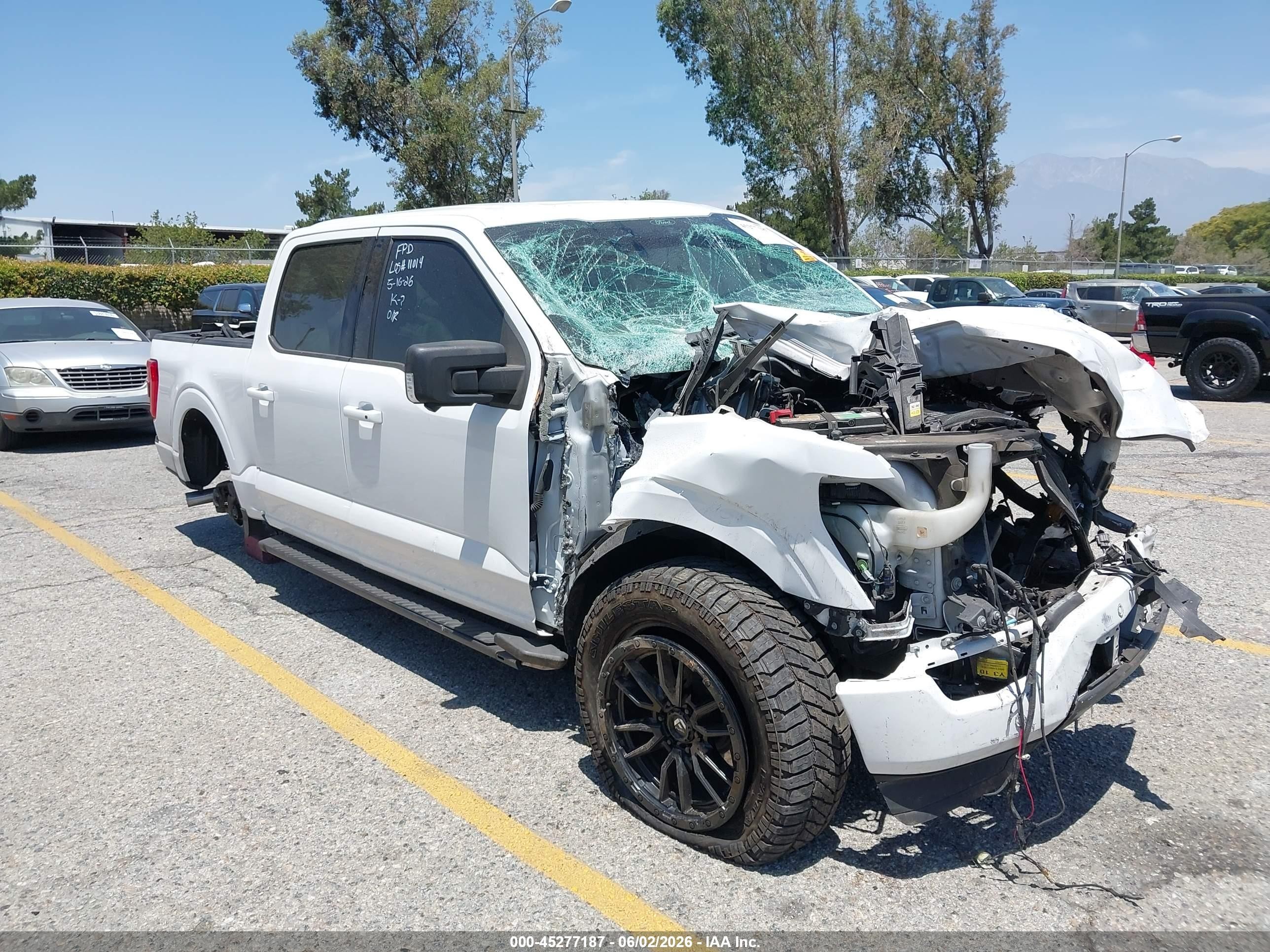2021 Ford F-150 Xlt White vin: 1FTEW1CP2MFA52705