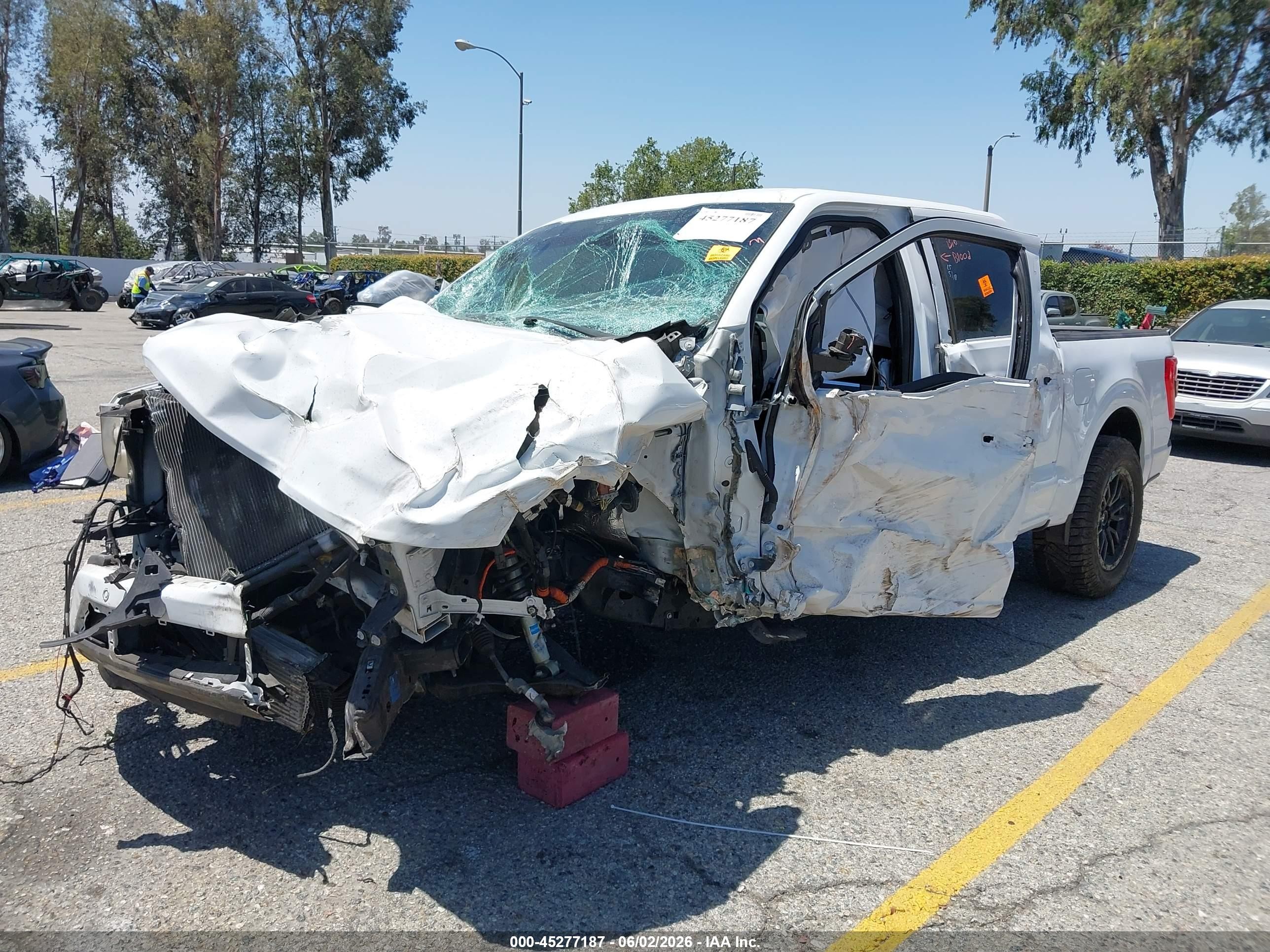 2021 Ford F-150 Xlt White vin: 1FTEW1CP2MFA52705