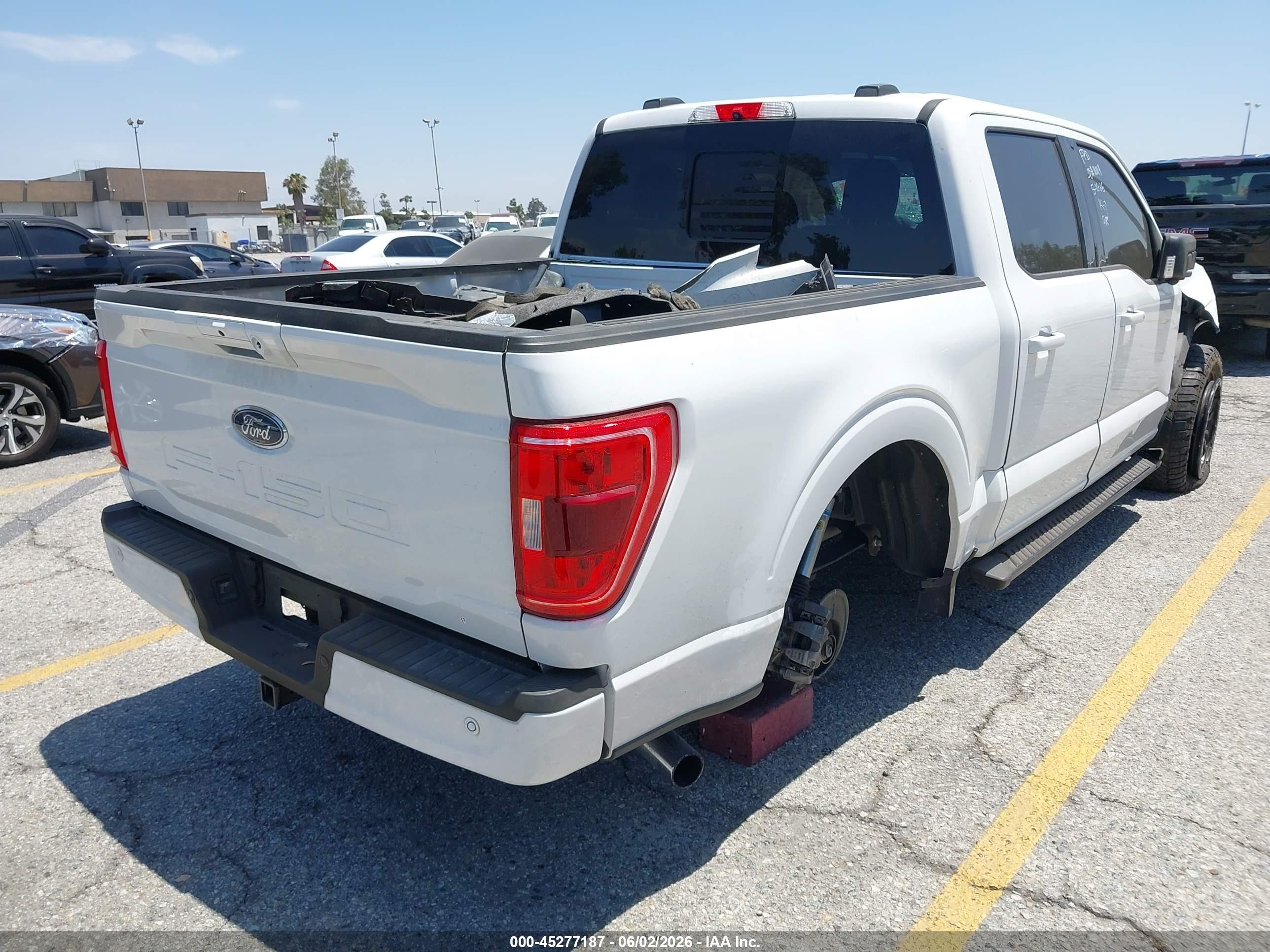 2021 Ford F-150 Xlt White vin: 1FTEW1CP2MFA52705