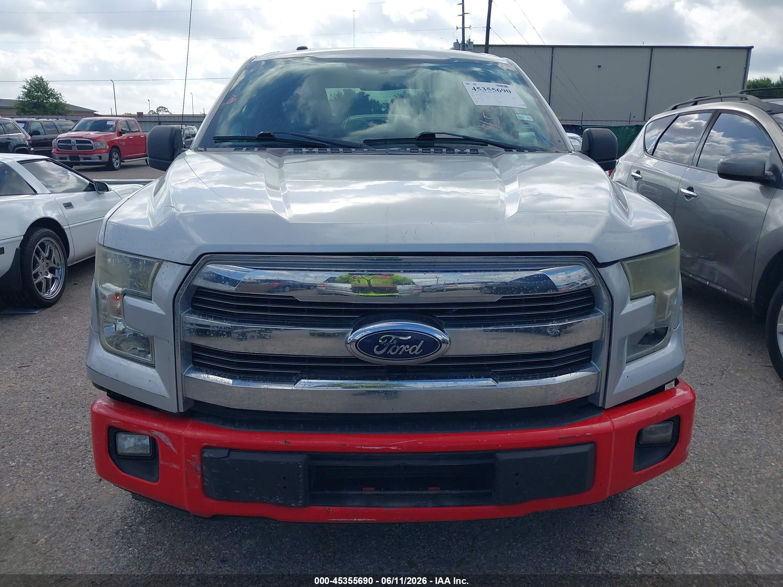 2015 Ford F-150 Xlt Серебряный vin: 1FTEW1CP3FKF15364