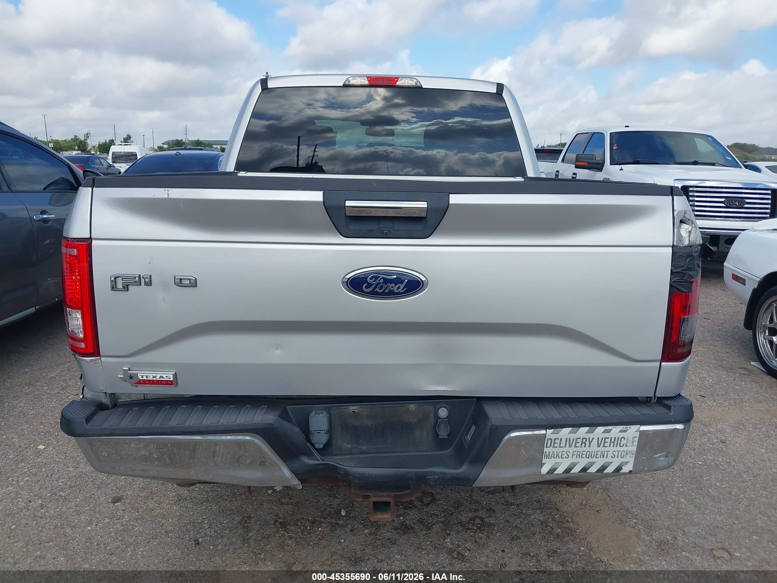 2015 Ford F-150 Xlt Серебряный vin: 1FTEW1CP3FKF15364