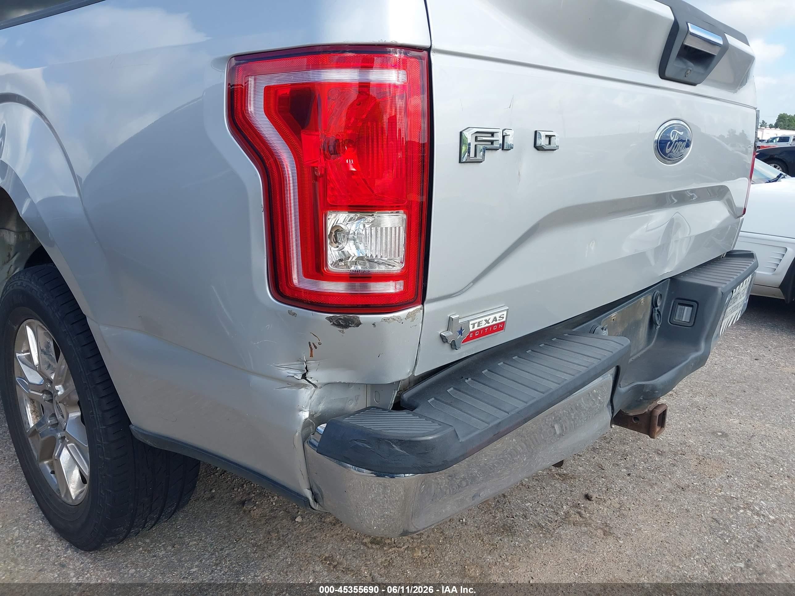 2015 Ford F-150 Xlt Серебряный vin: 1FTEW1CP3FKF15364
