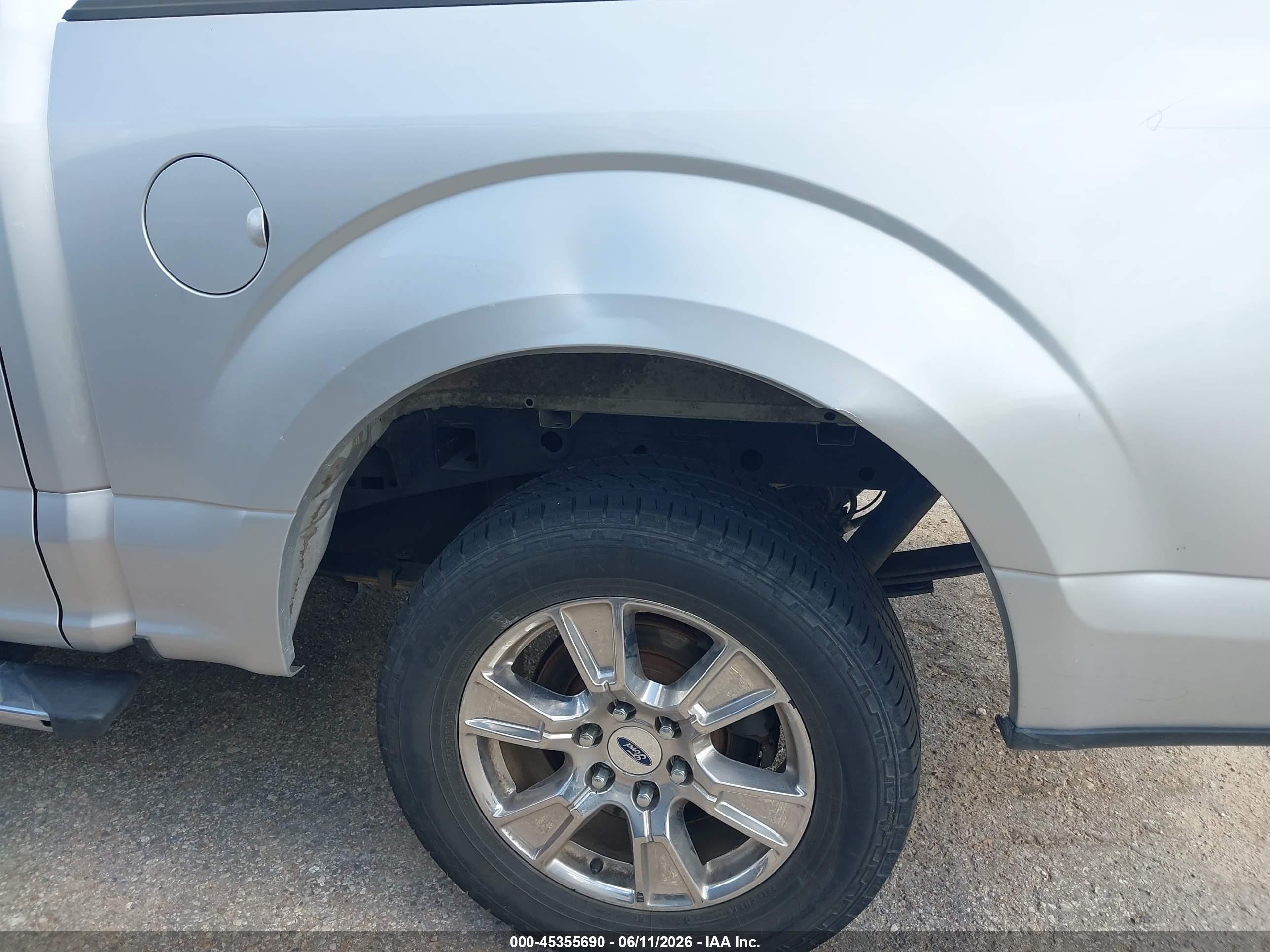 2015 Ford F-150 Xlt Серебряный vin: 1FTEW1CP3FKF15364
