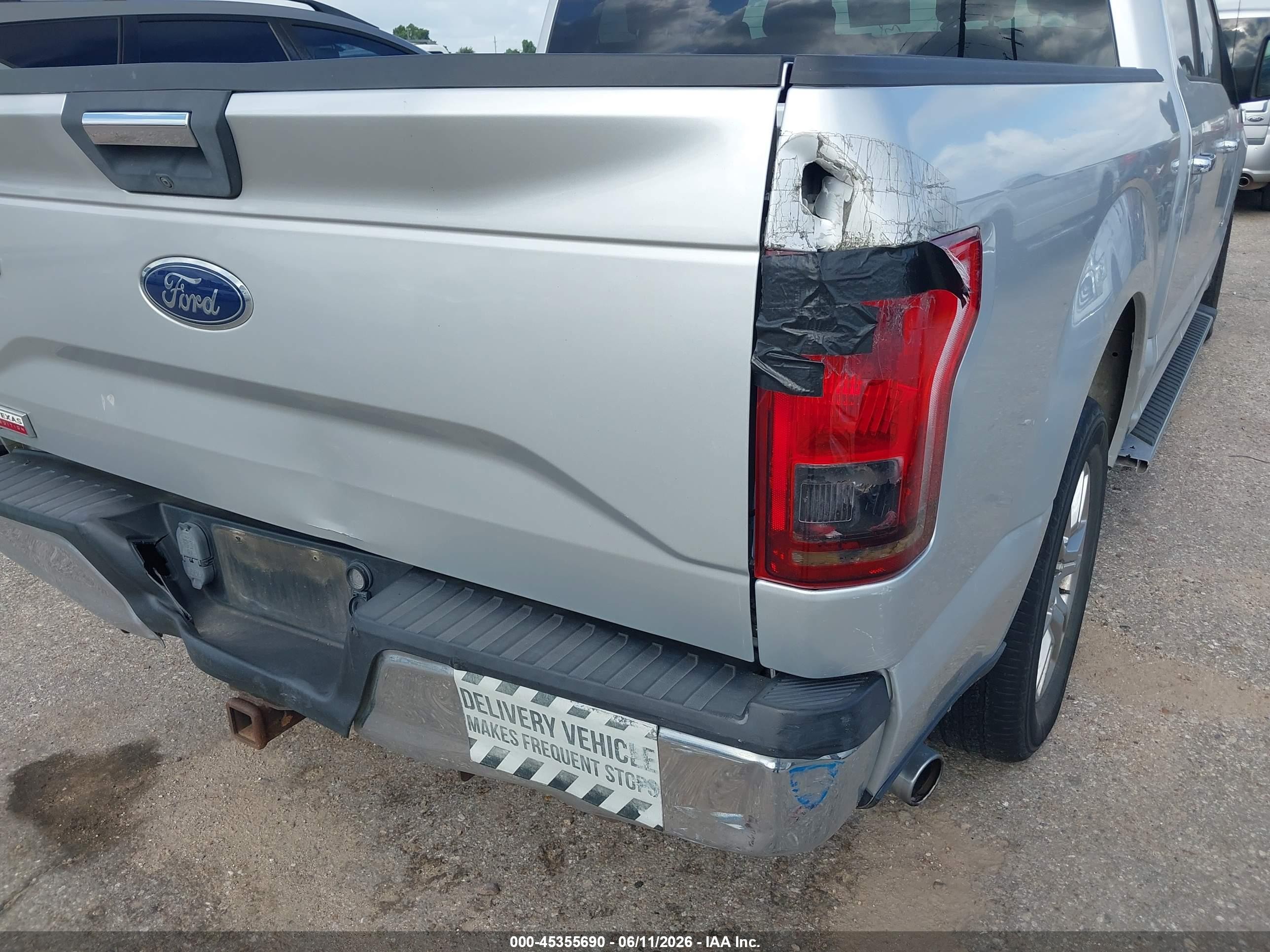 2015 Ford F-150 Xlt Серебряный vin: 1FTEW1CP3FKF15364